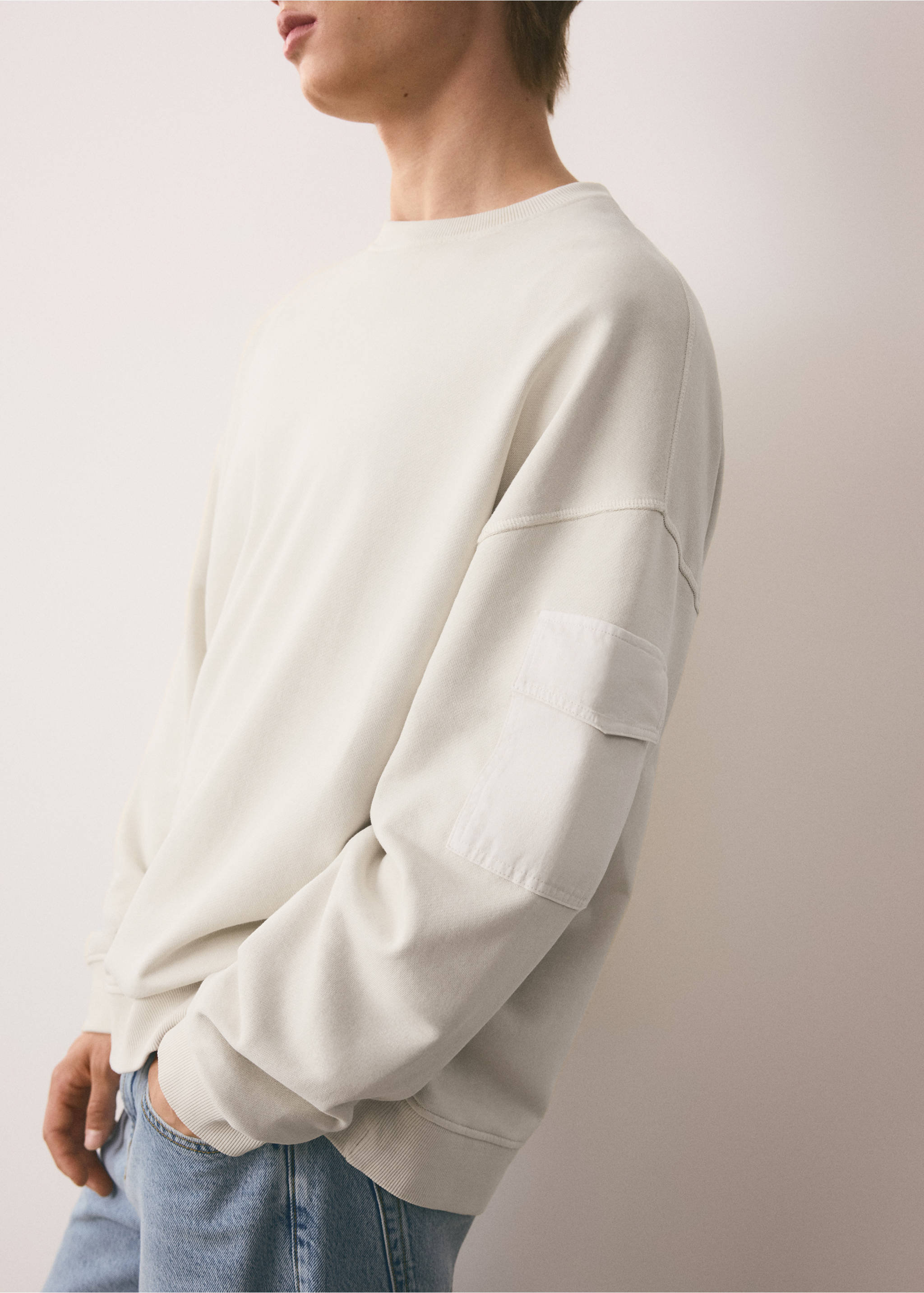 Embroidered detail cotton sweatshirt - Details of the article 3, Ivory White. Ref: 37024795-00.