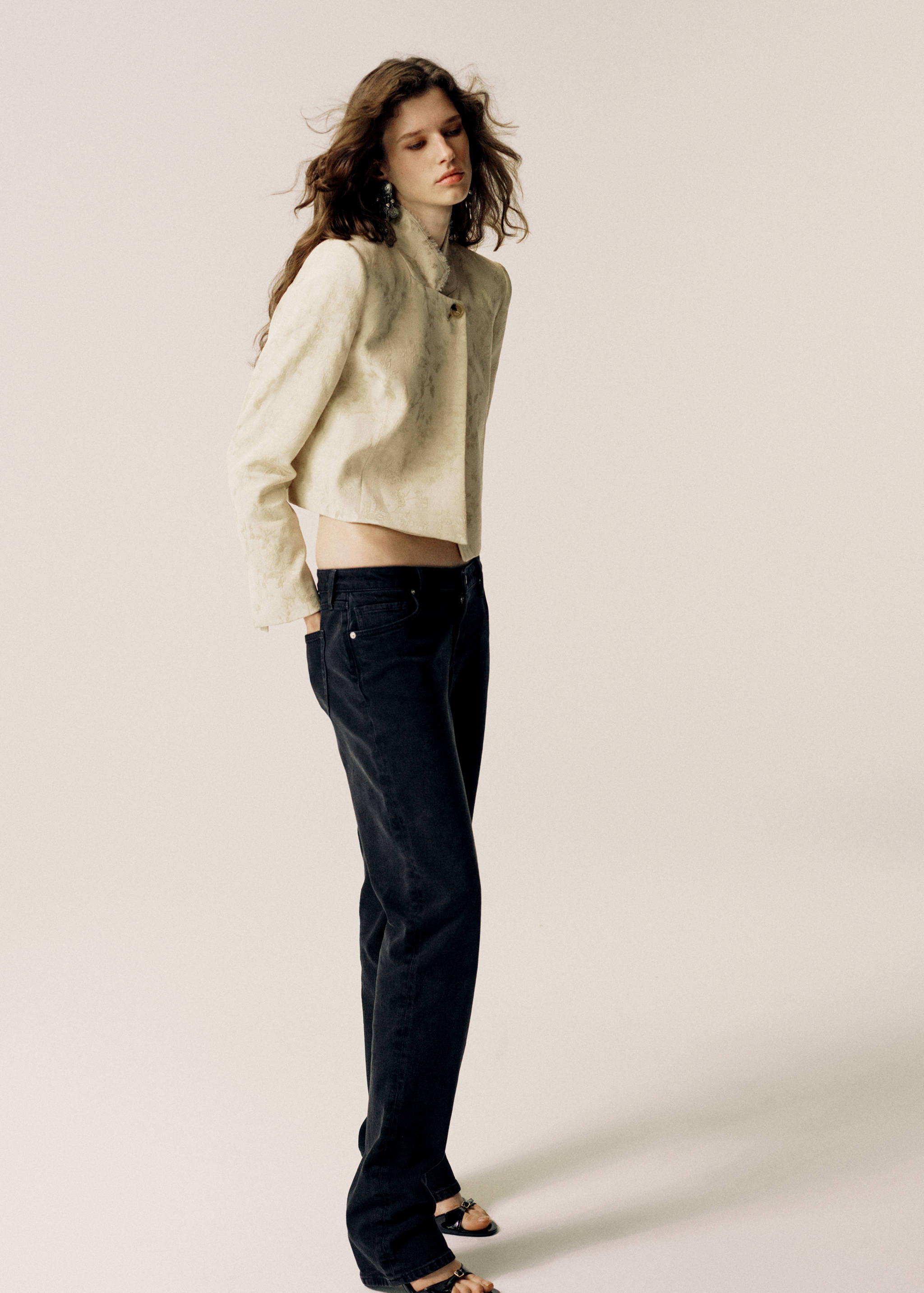 Low-rise slim jeans - Details of the article 1