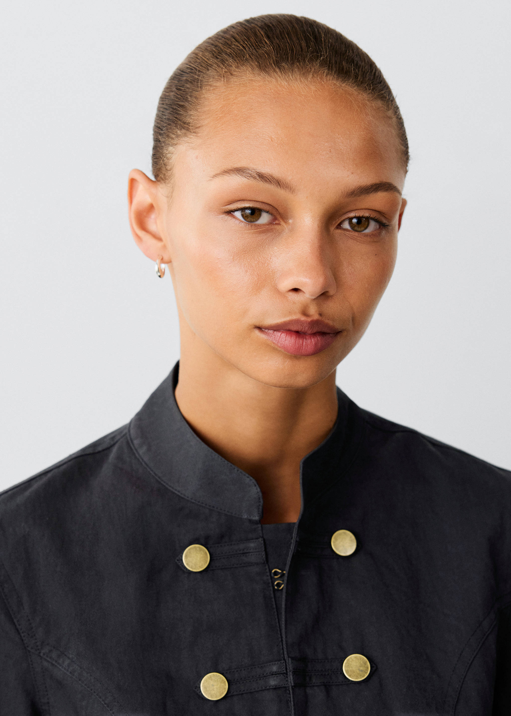 Buttoned jacket - Details of the article 1