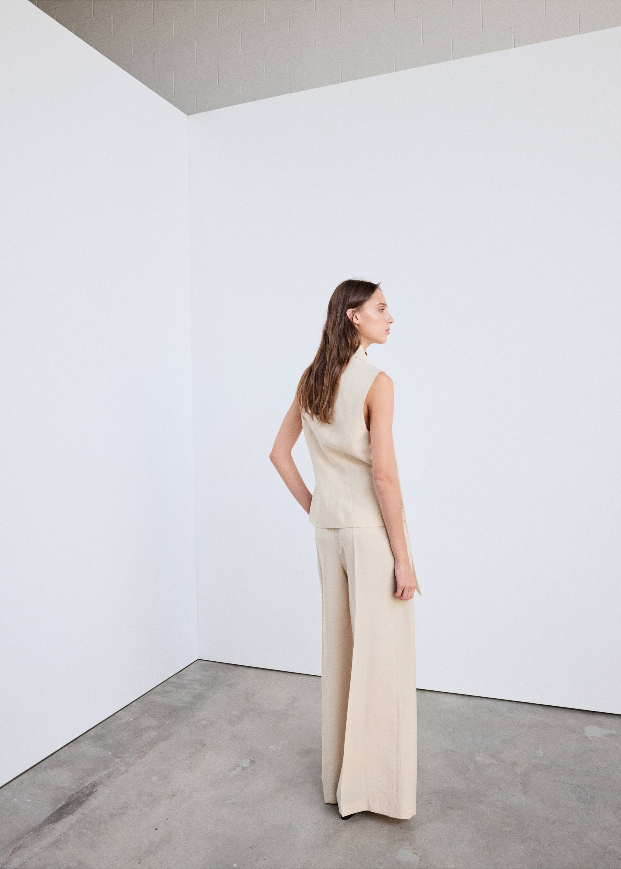 Pantalon droit pinces - Verso de l’article, Gris clair/pastel. Ref: 37024802-00.