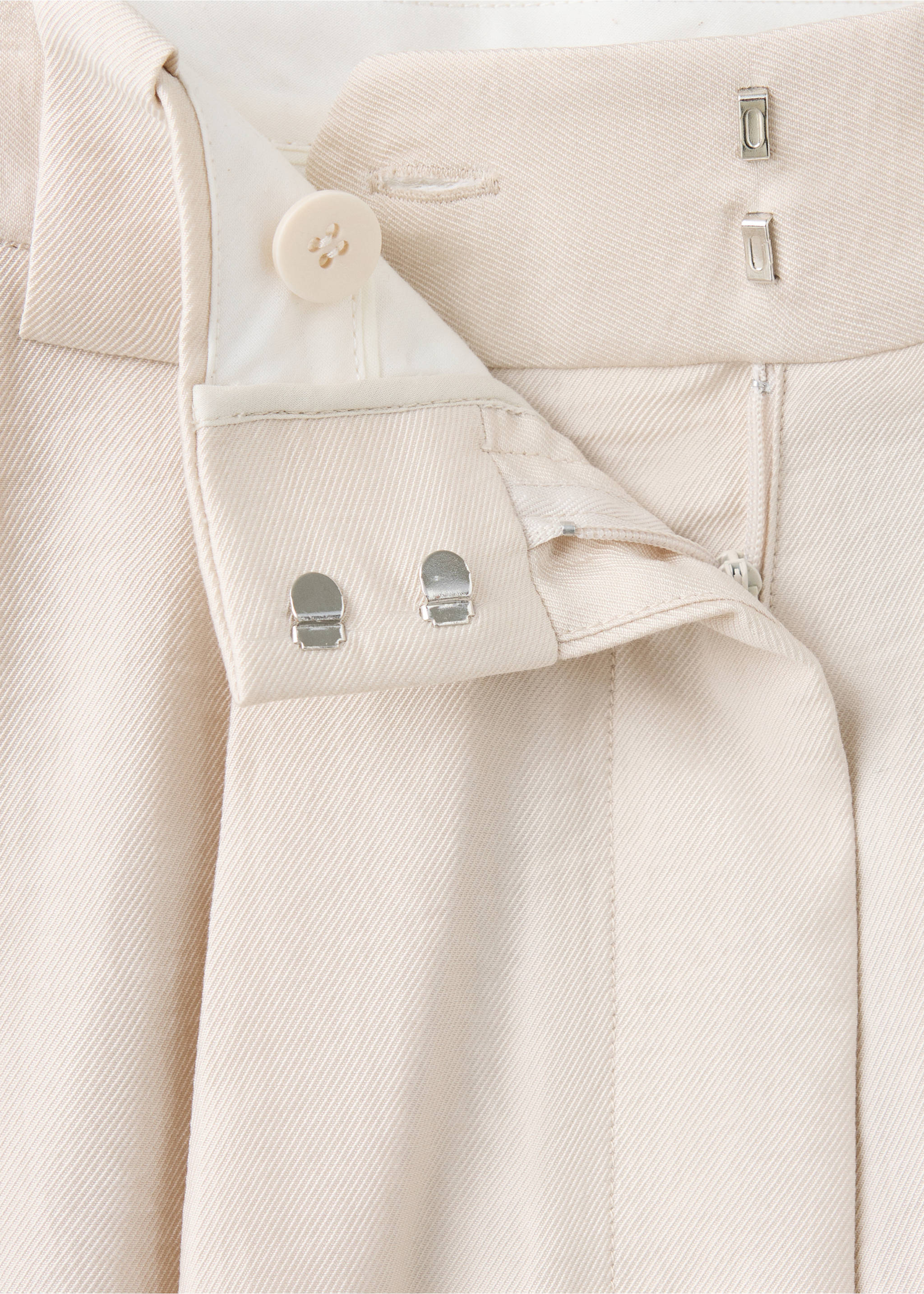 Pantalon droit pinces - Détail de l'article 8, Gris clair/pastel. Ref: 37024802-00.