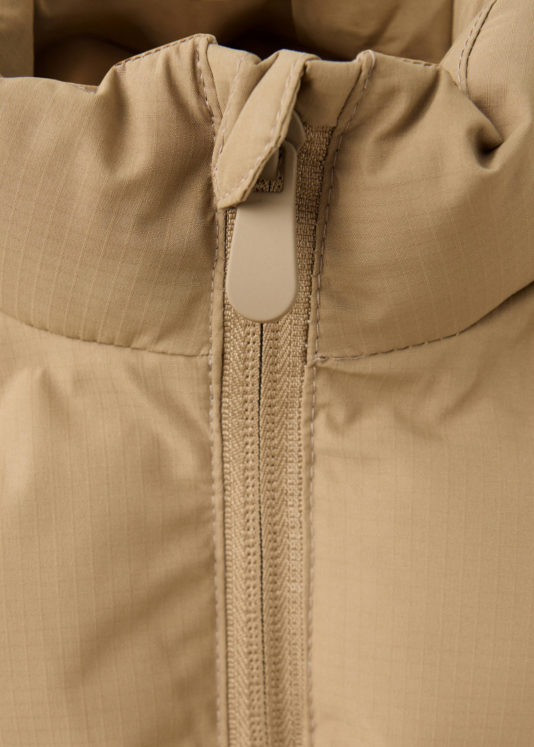 Quilted gilet - Details of the article 8