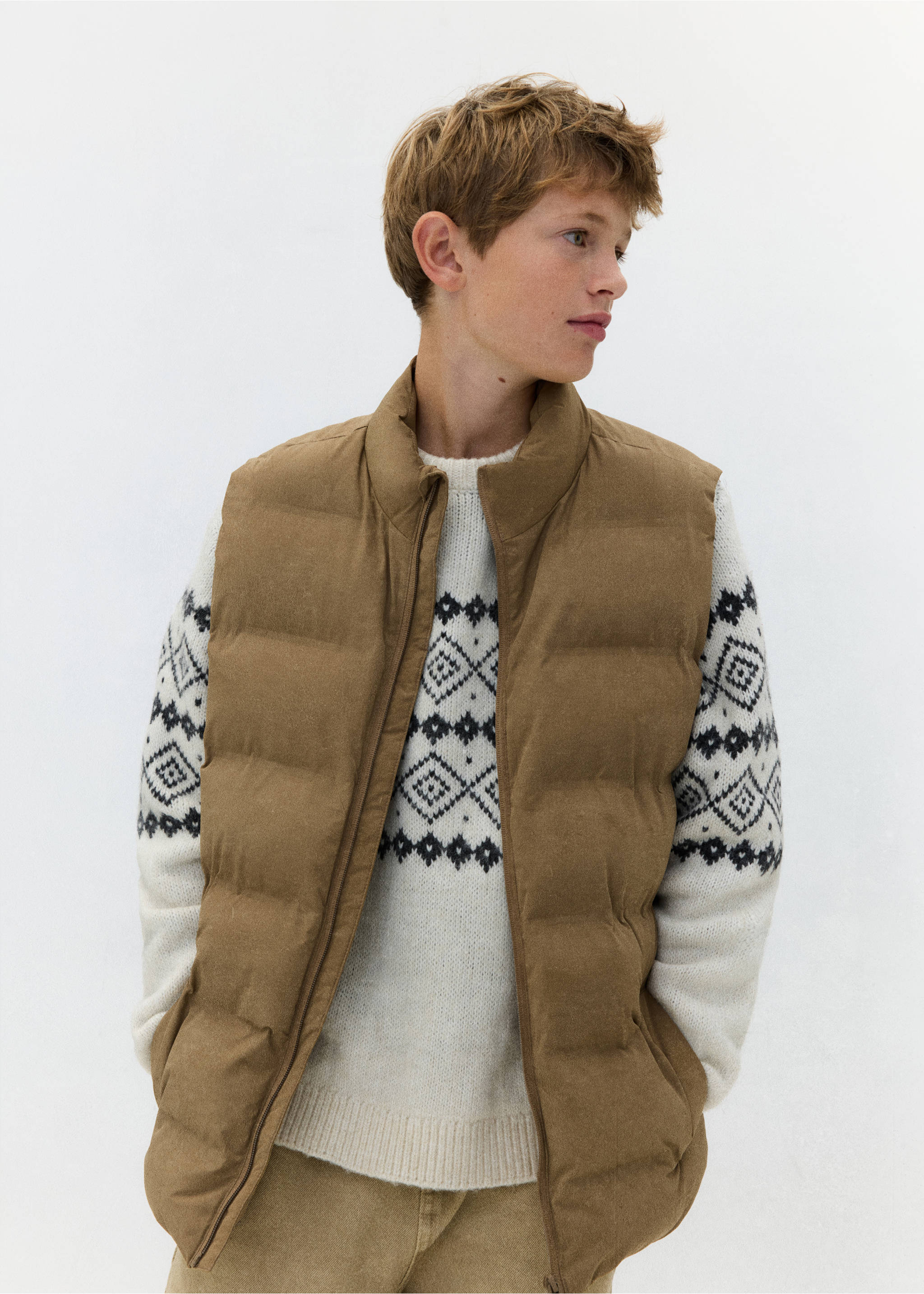 Quilted gilet - Details of the article 5, Sand. Ref: 37025152-00.