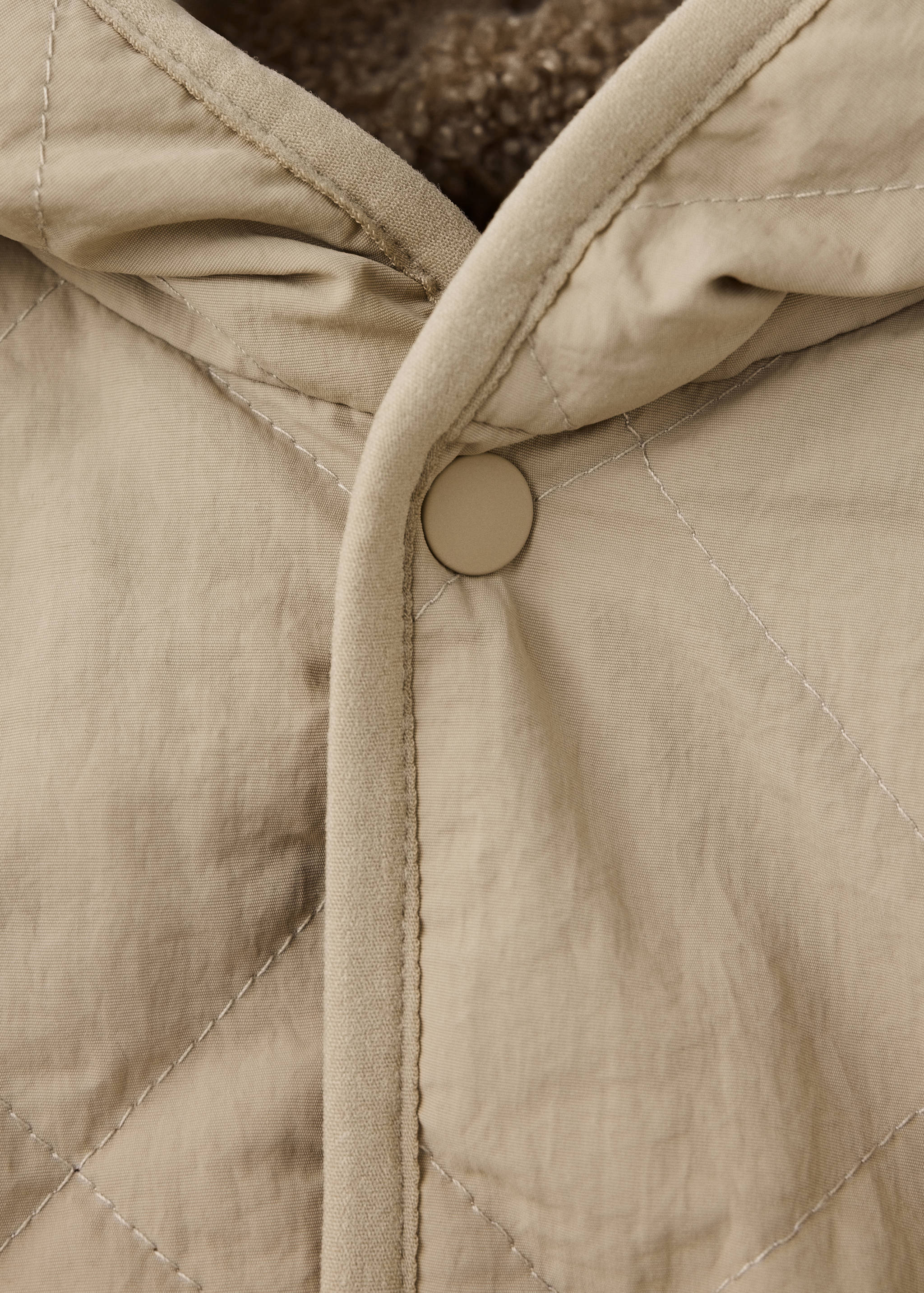 Fur-effect quilted coat - Details of the article 8