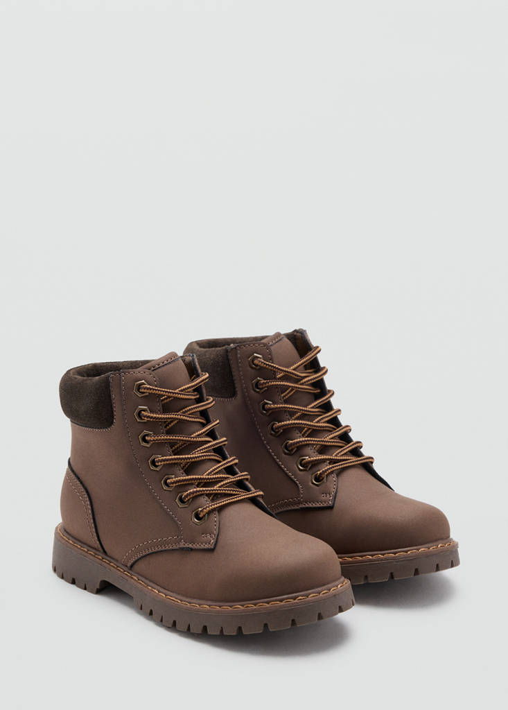 Lace-up mountain boots