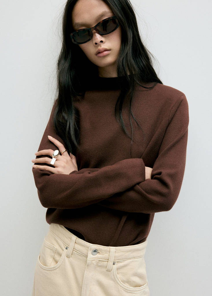 Knitted sweater with perkins neck — Chocolate
