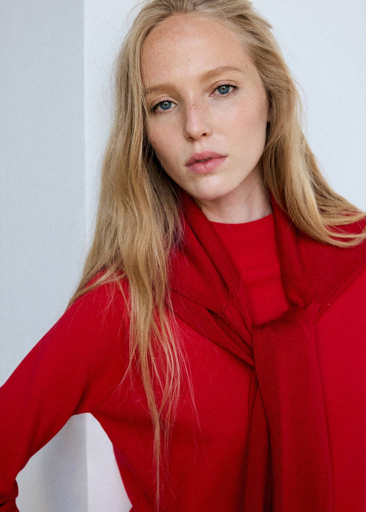 Knitted sweater with perkins neck — Red