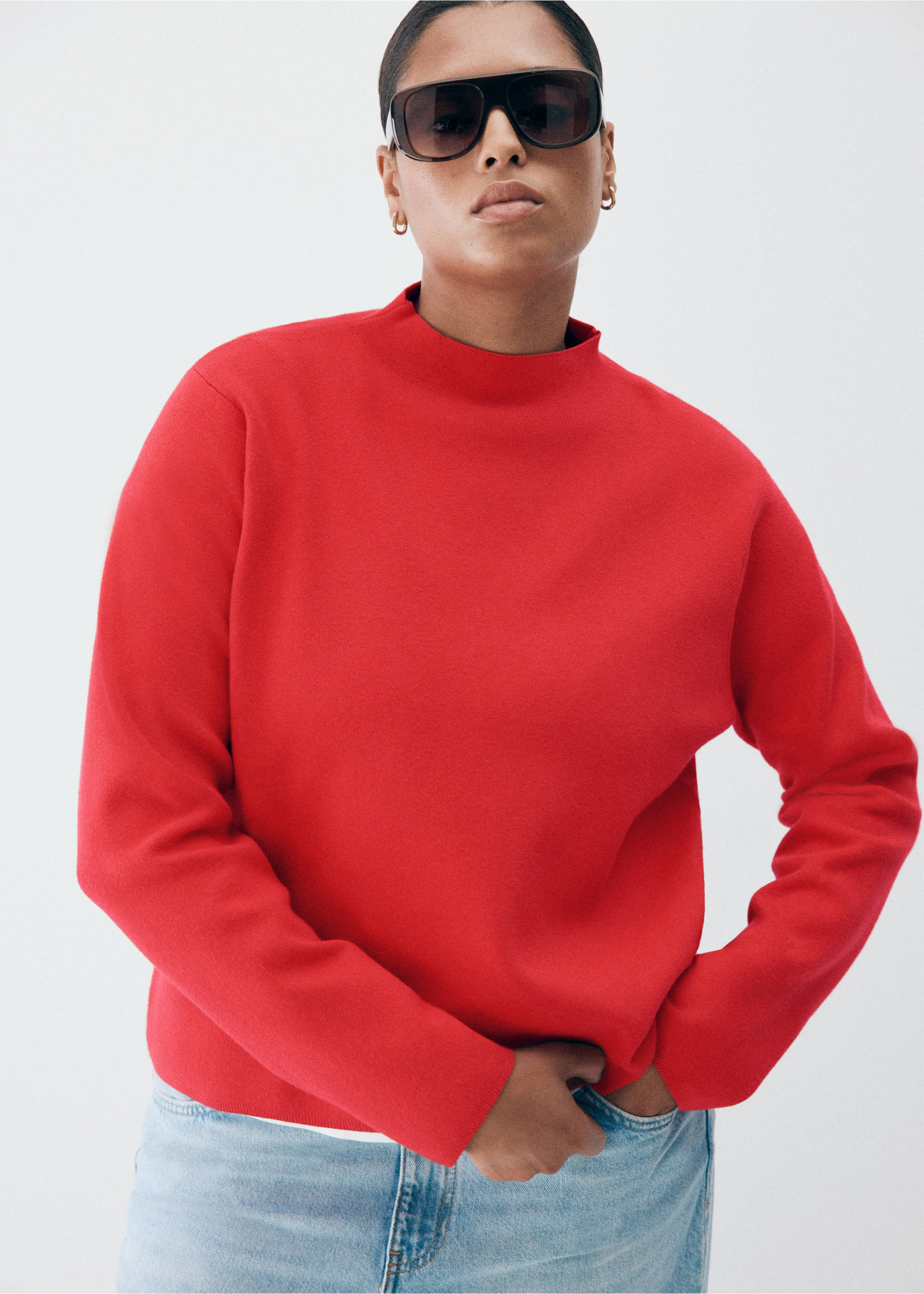 Knitted sweater with perkins neck - Details of the article 6, Red. Ref: 37025838-00.