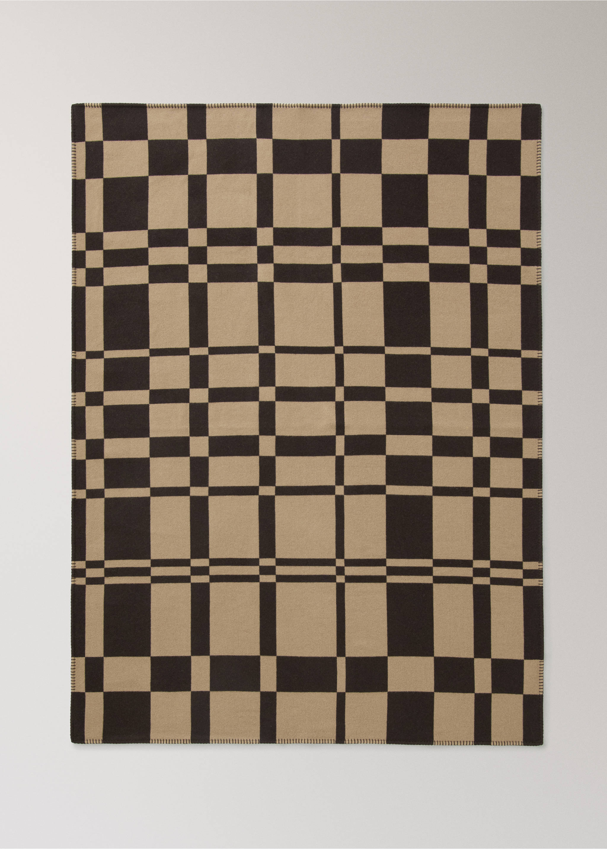 Wool check-print blanket - Details of the article 3, Brown. Ref: 37025843-00.