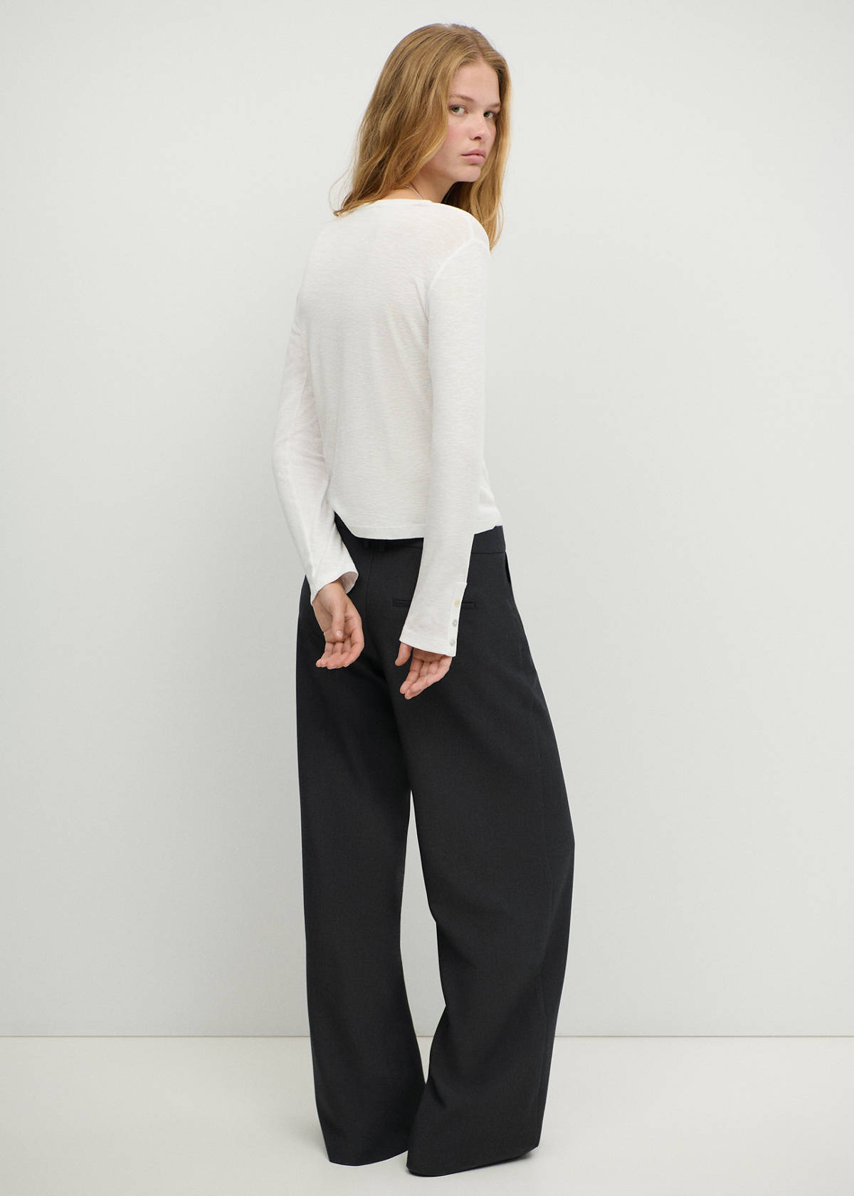 Straight-leg trousers with bow detail — Grey