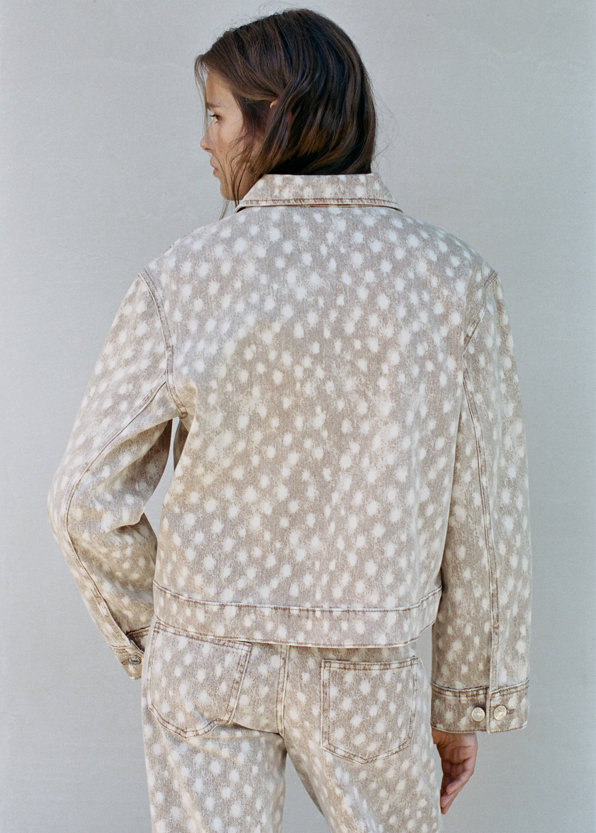 Denim jacket with deer print - Reverse of the article