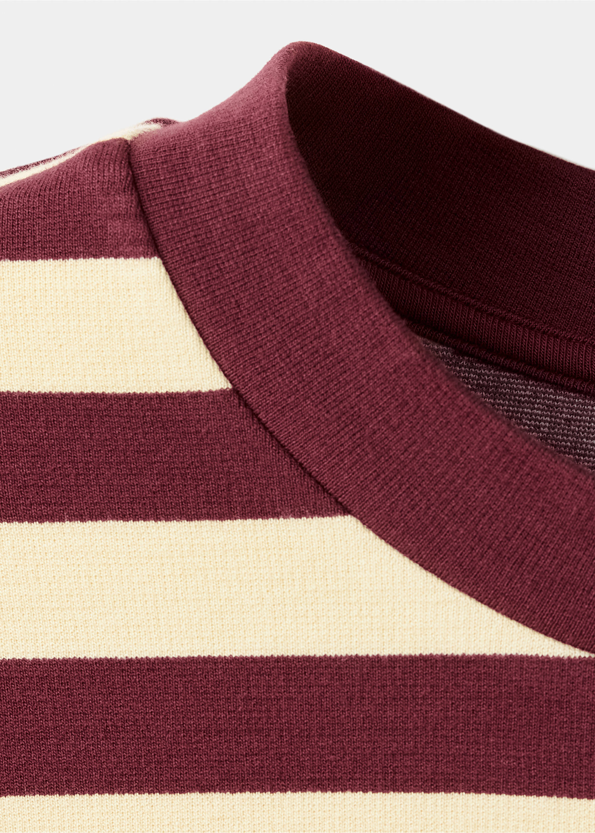 T-shirt doll - Details of the article 8, Maroon. Ref: 37025853-00.