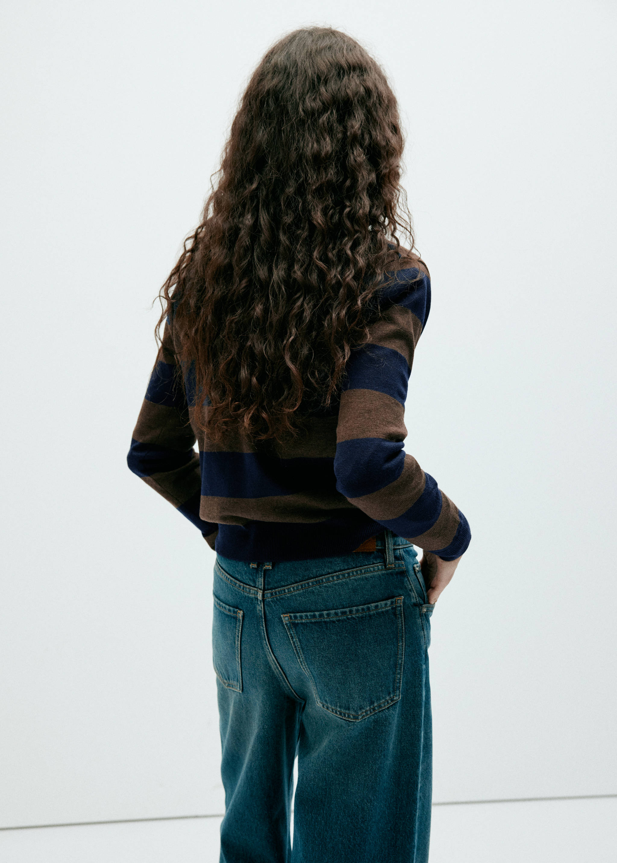 Cardigan with buttons and lapel collar - Reverse of the article