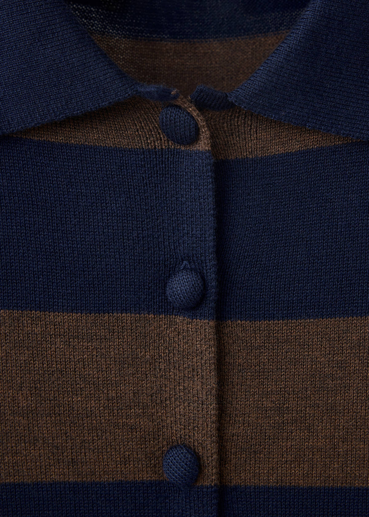 Cardigan with buttons and lapel collar — Brown