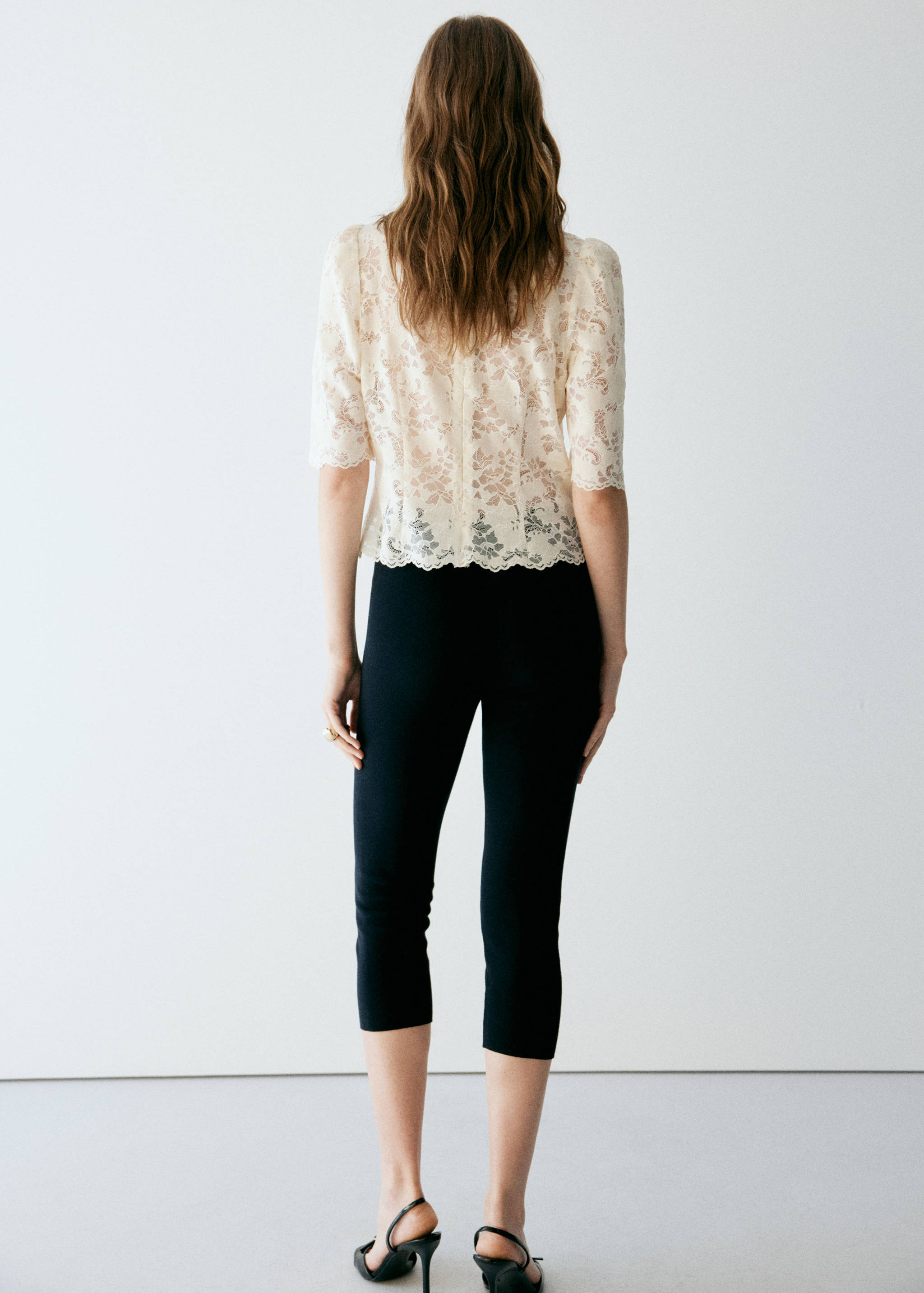 Guipure blouse - Reverse of the article