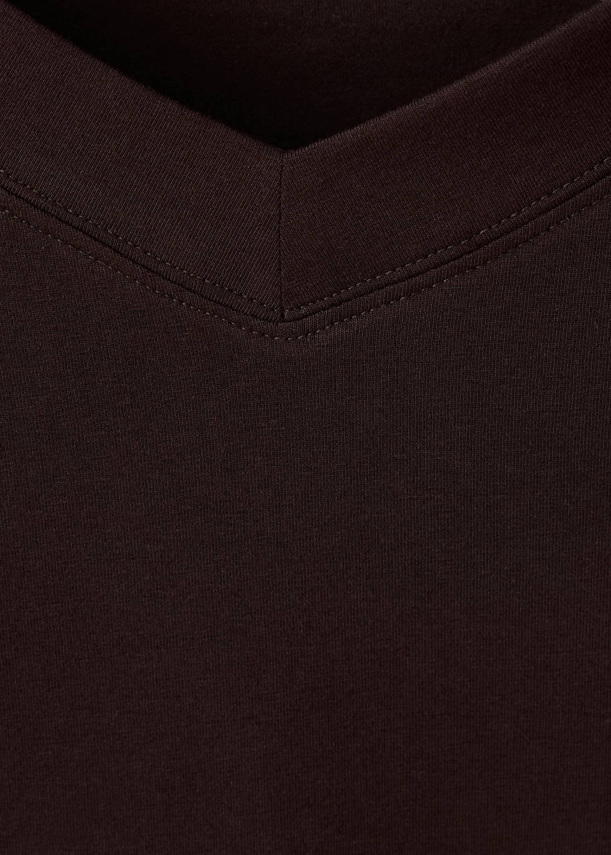 V-neck T-shirt — Brown