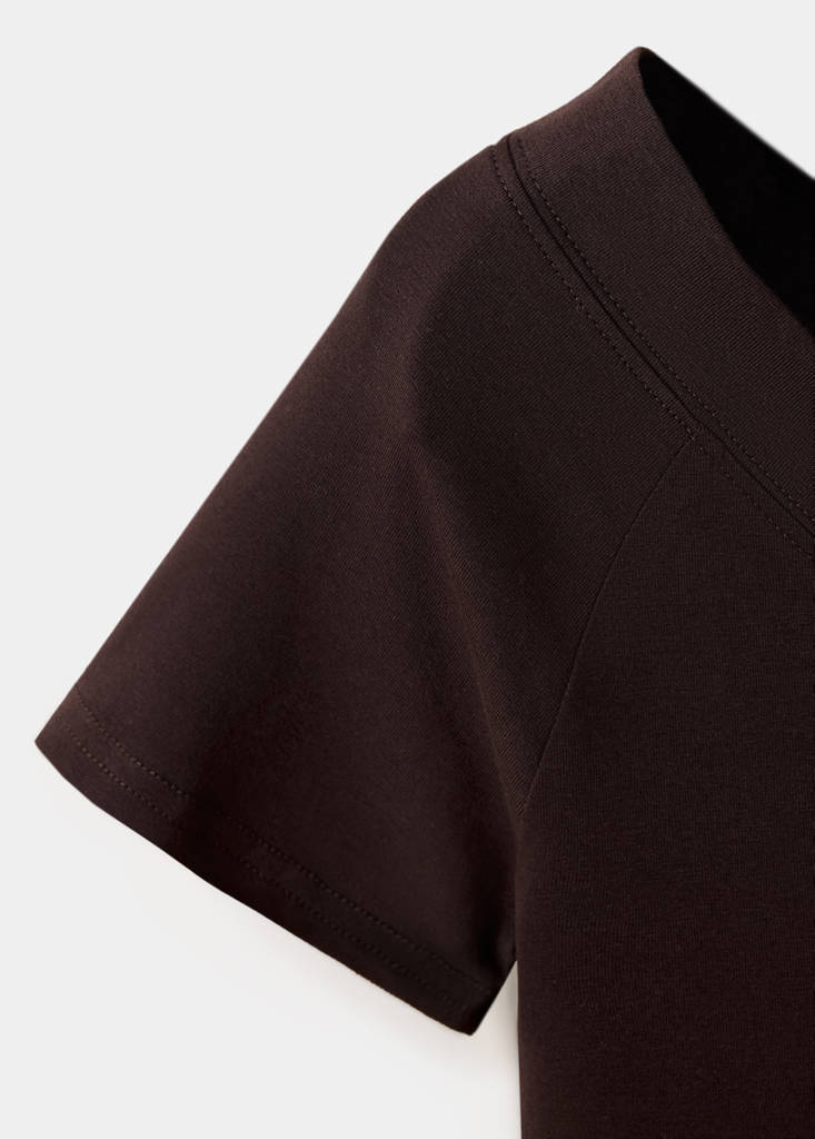 V-neck T-shirt — Brown