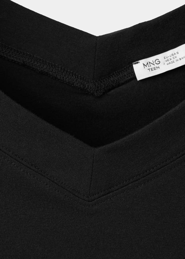 V-neck T-shirt — Black