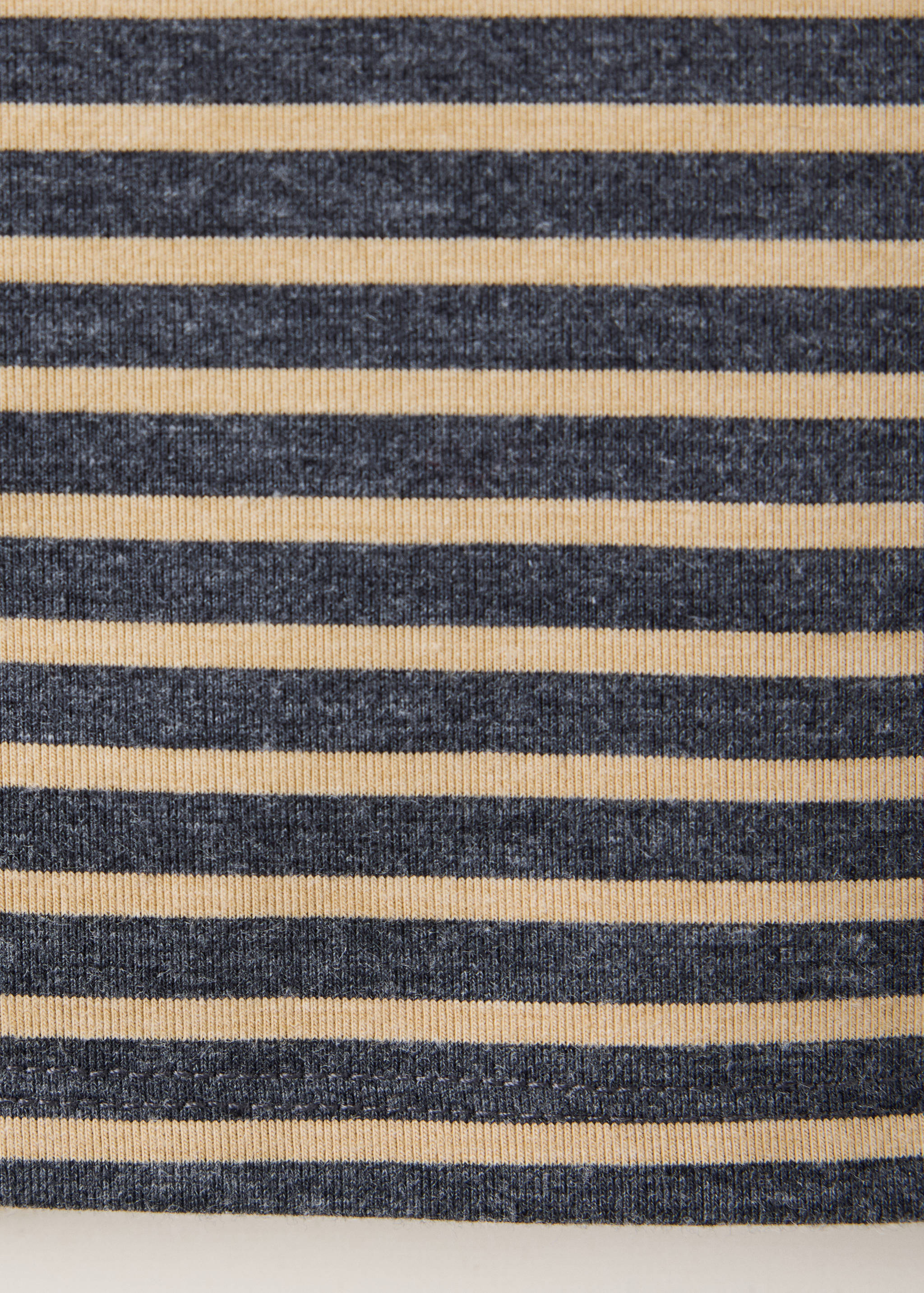 Striped off-the-shoulder T-shirt - Details of the article 0