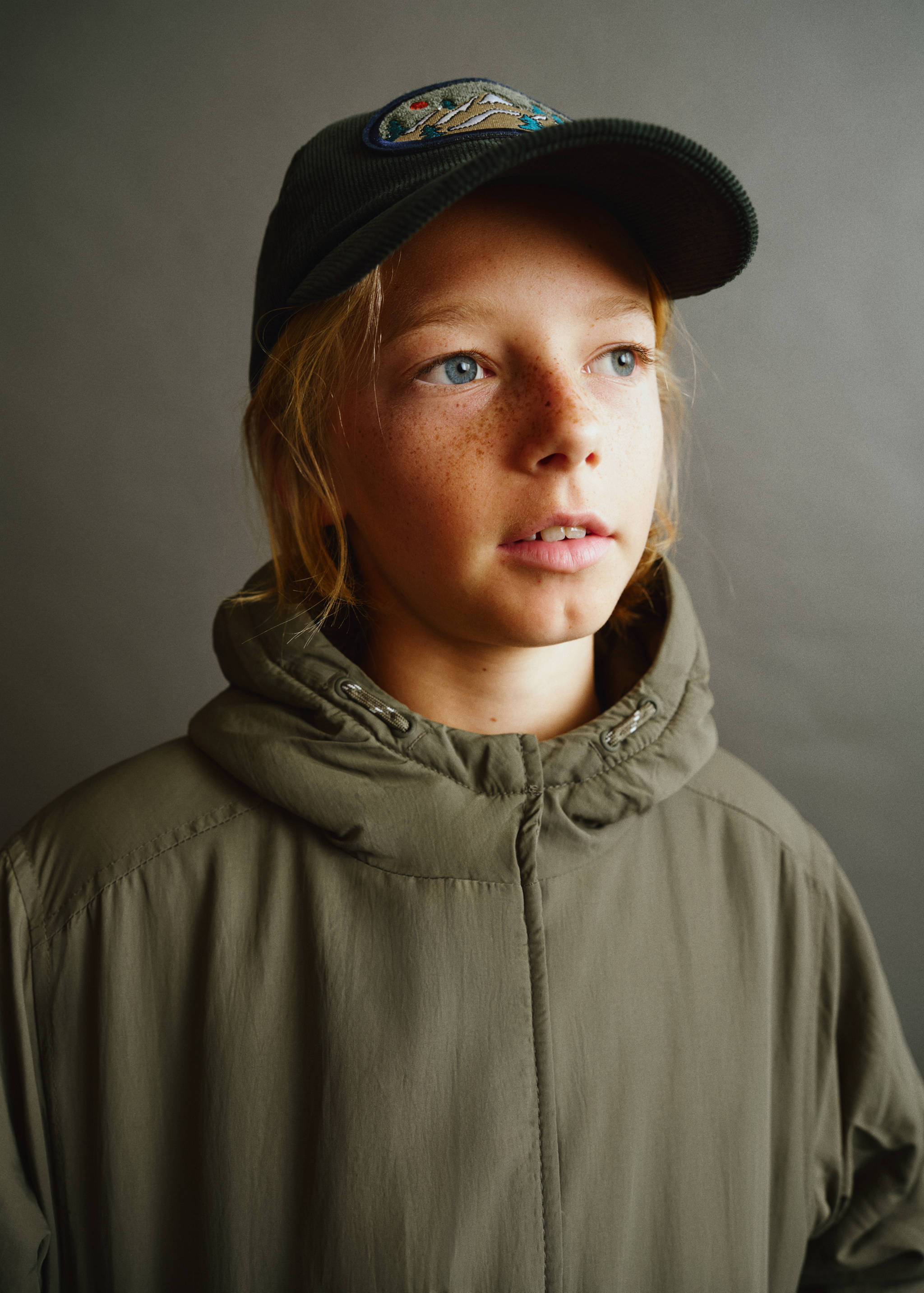 Hood puffer coat - Details of the article 1