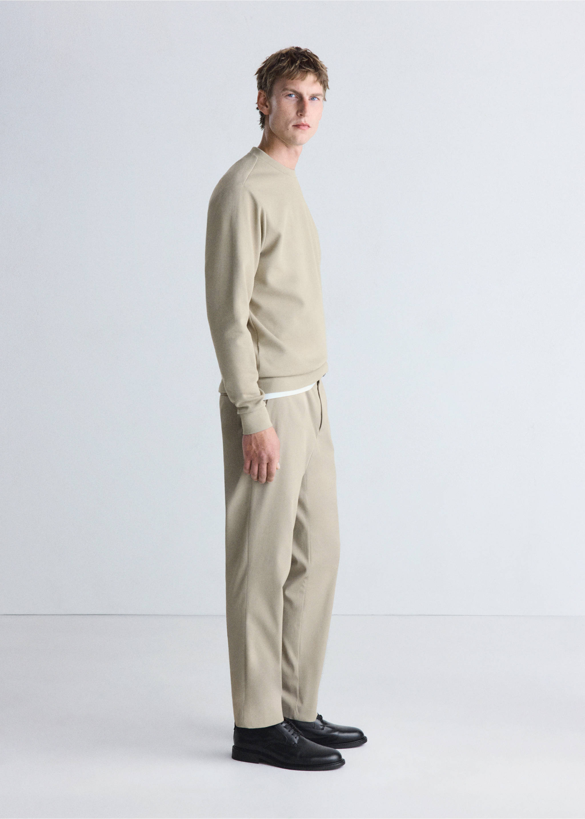 Thermolite® regular fit trousers - Details of the article 2, Beige. Ref: 37025978-00.