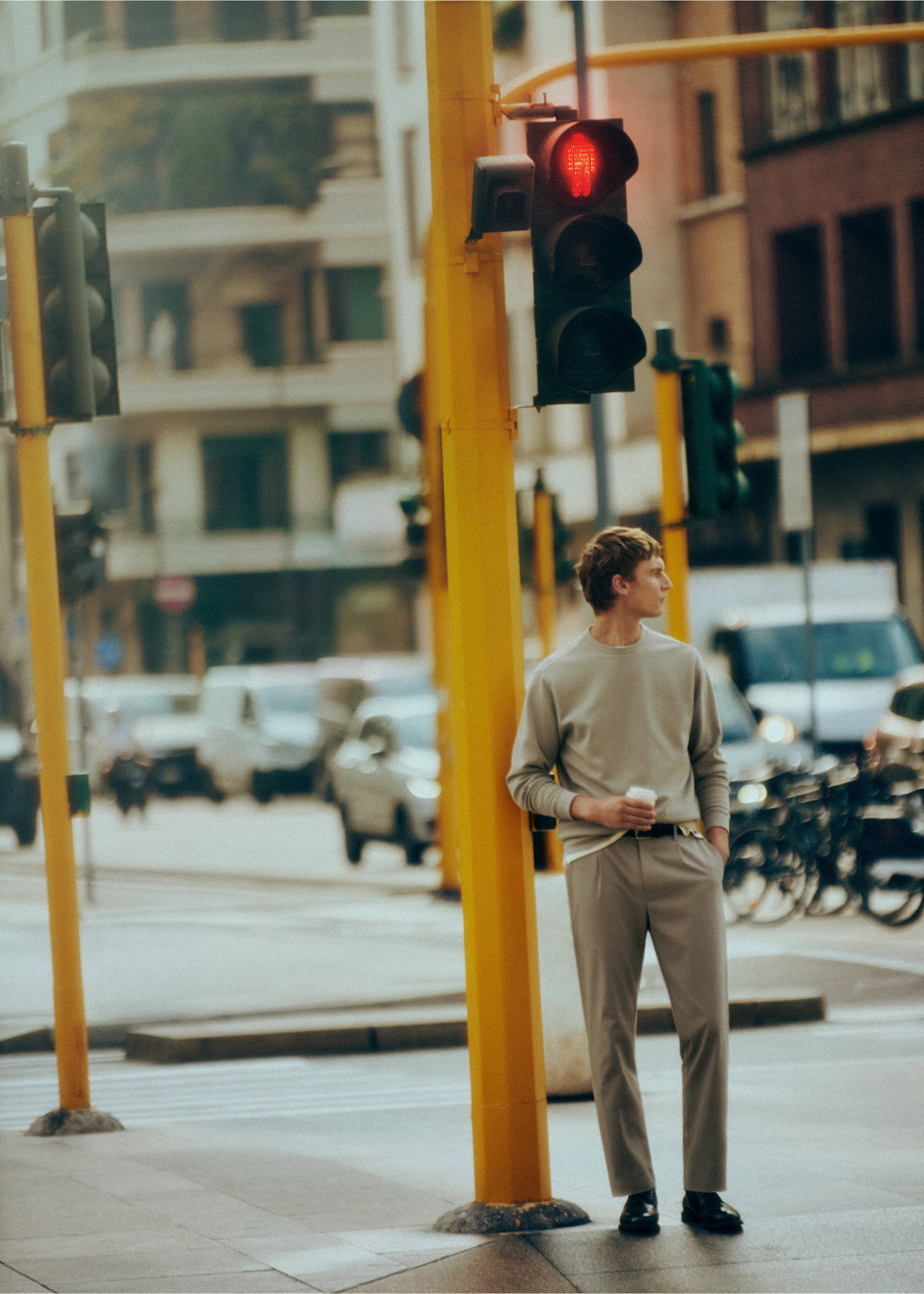 Regular fit Thermolite® trousers - Details of the article 5, Beige. Ref: 37025978-00.