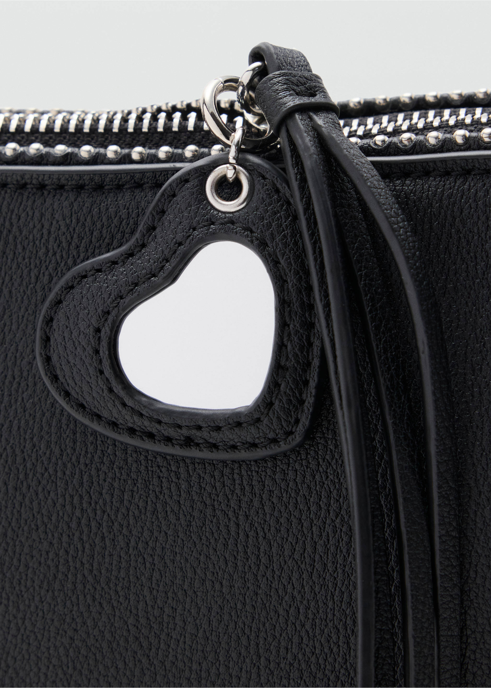 Tasche mit Perlendetails - Detail des Artikels 2, Schwarz. Ref: 37025981-00.