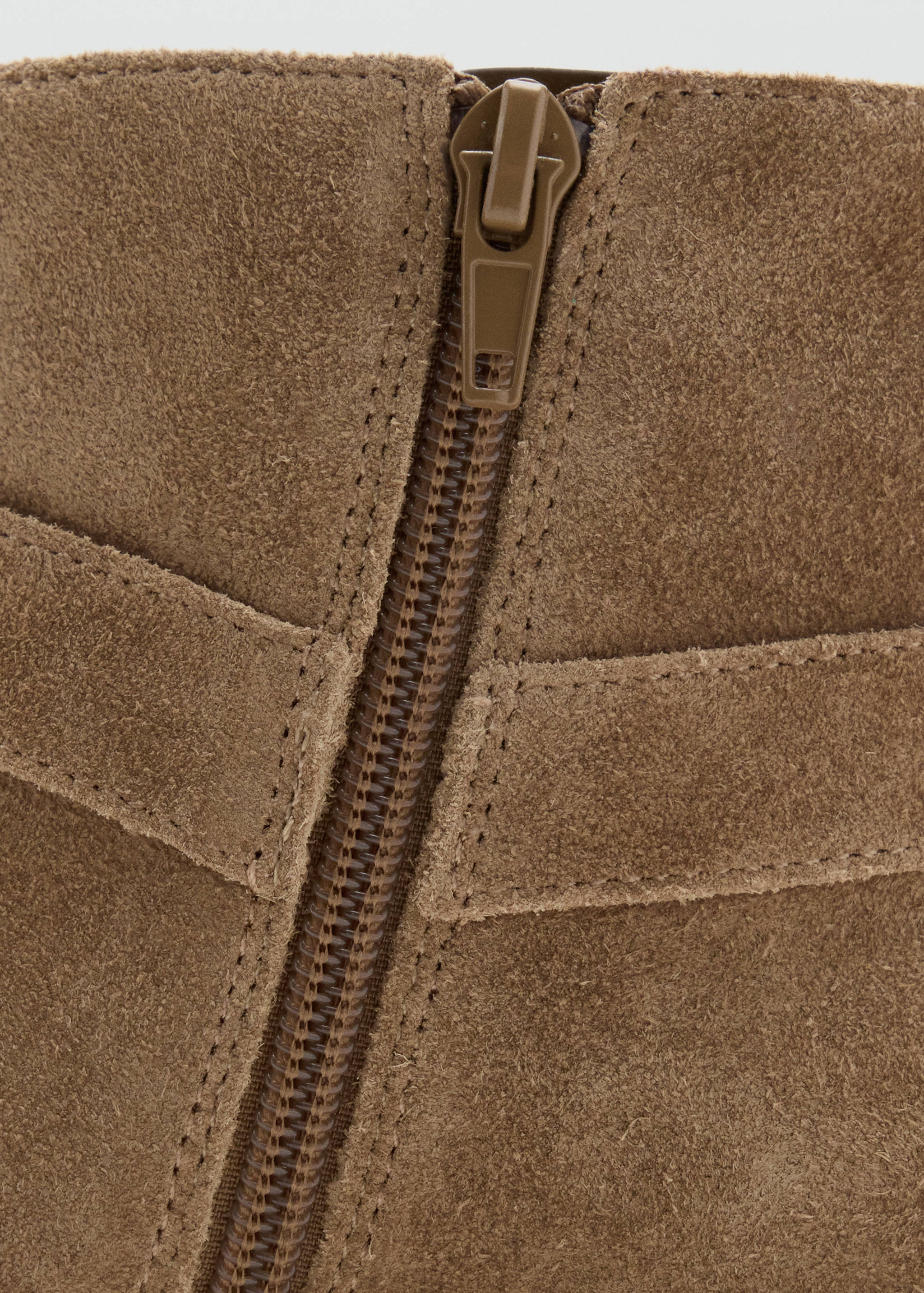 Leather ankle boot with buckle detail - Details of the article 2