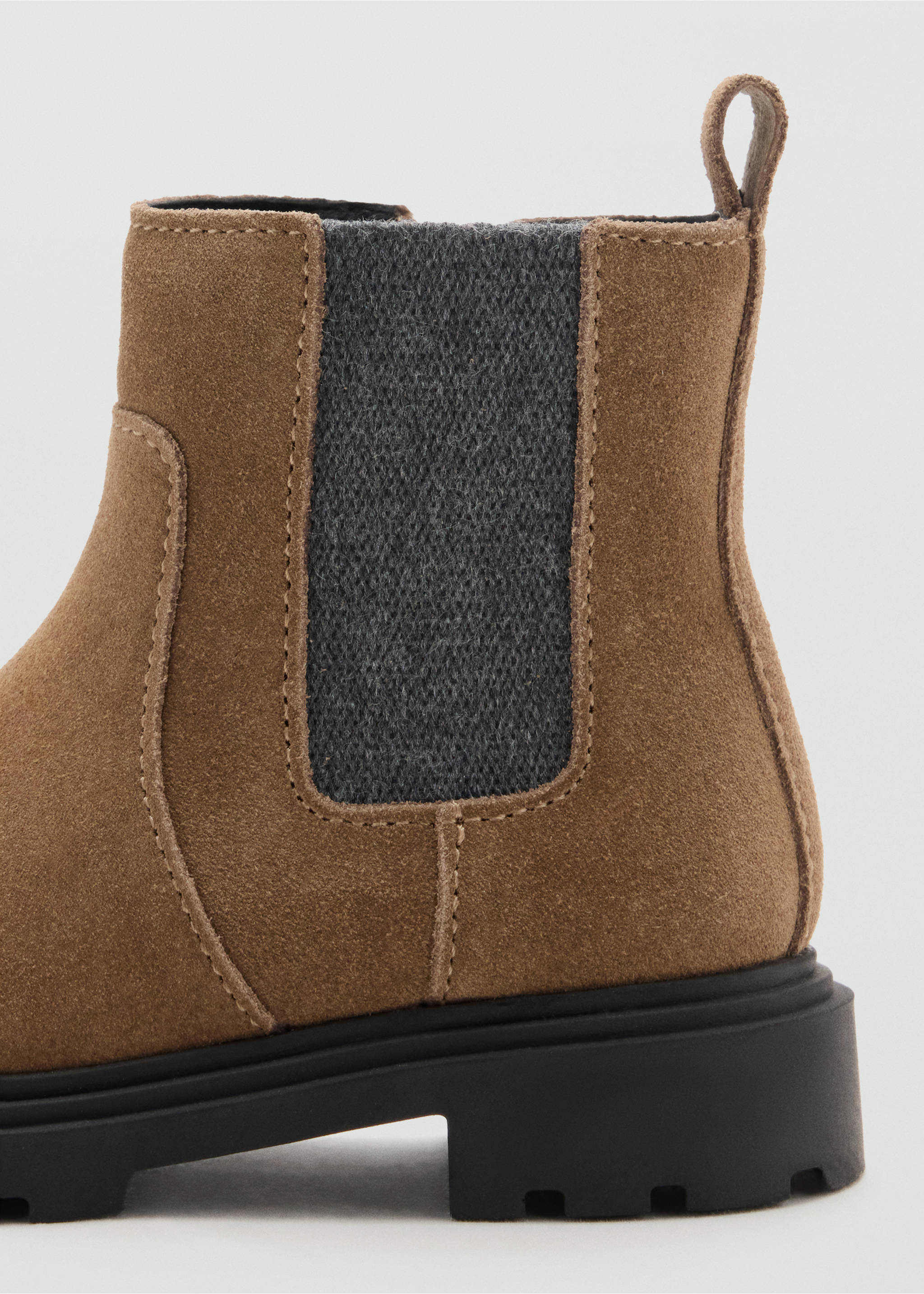 Leather chelsea boots - Details of the article 1, Medium Brown. Ref: 37025984-00.
