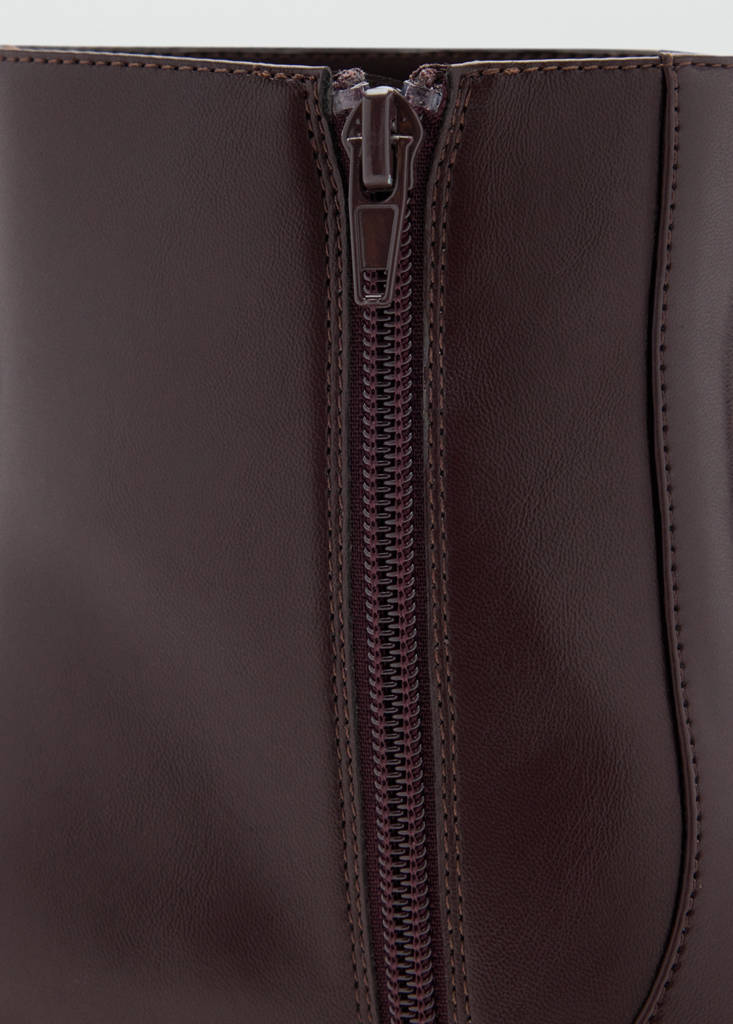 Pointed heel ankle boot — Chocolate