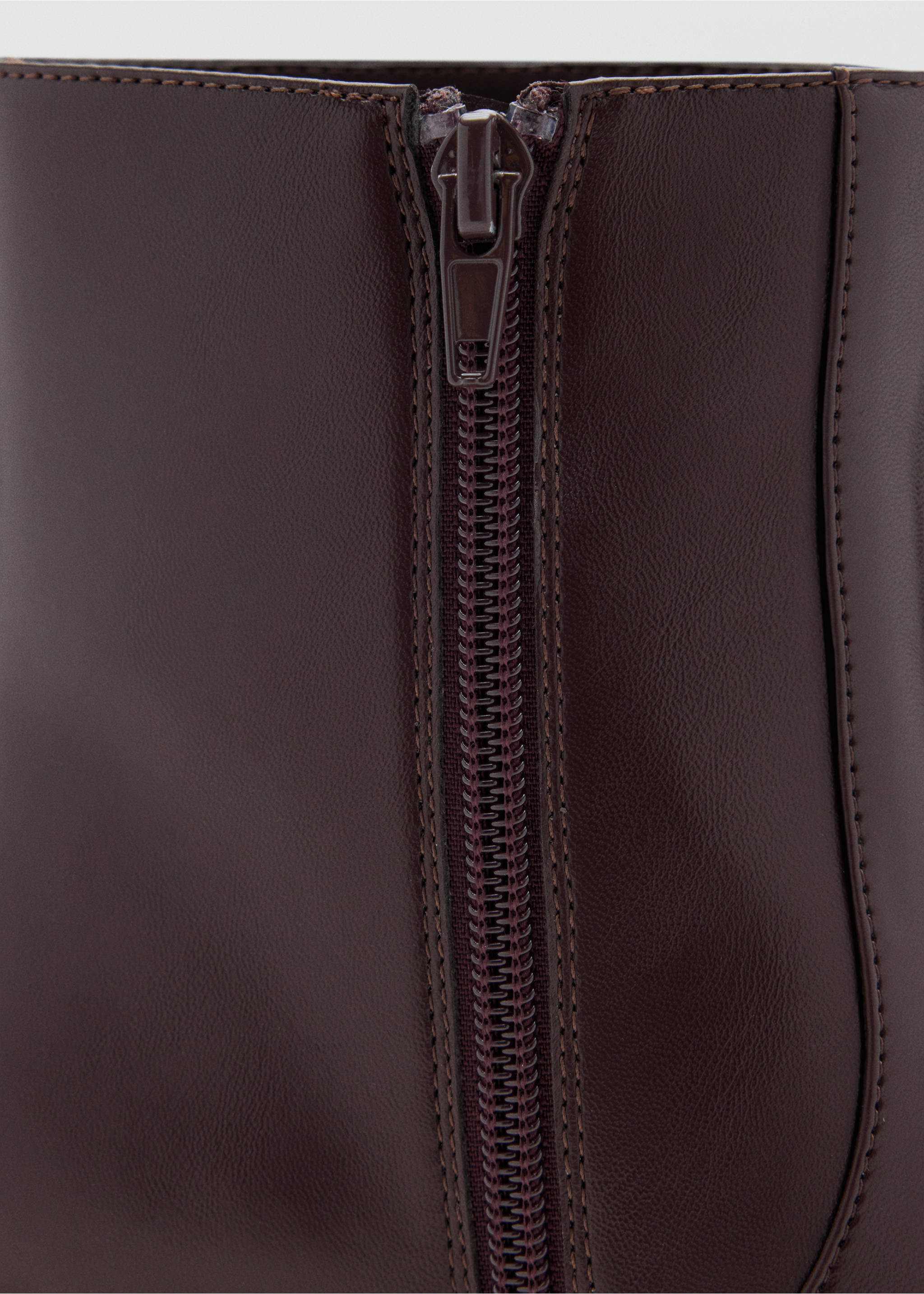 Pointed heel ankle boot - Details of the article 3, Chocolate. Ref: 37025987-00.