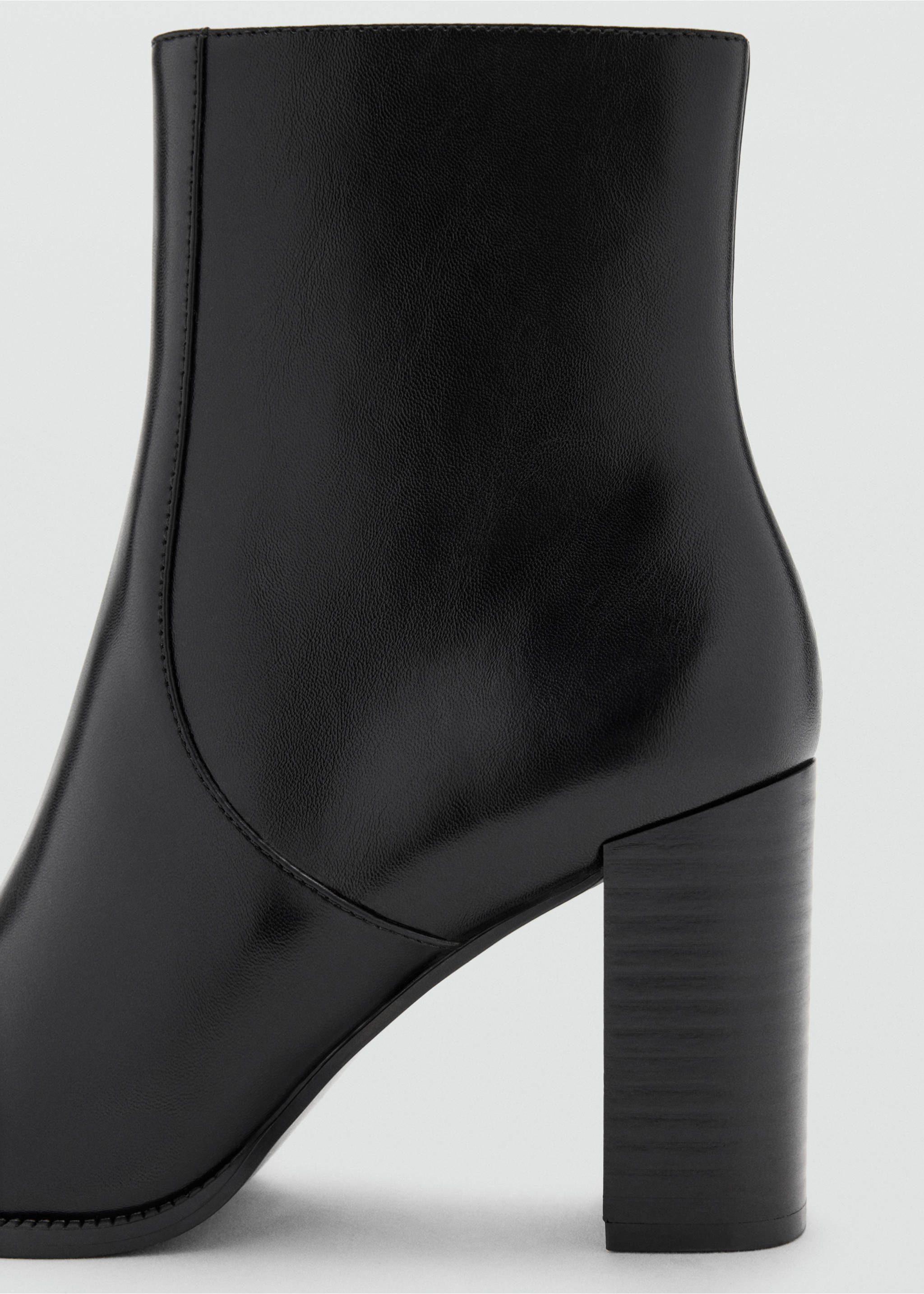 Pointed heel ankle boot - Details of the article 1, Black. Ref: 37025987-00.