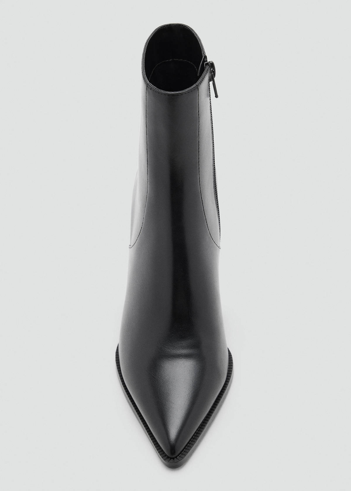 Pointed heel ankle boot — Black