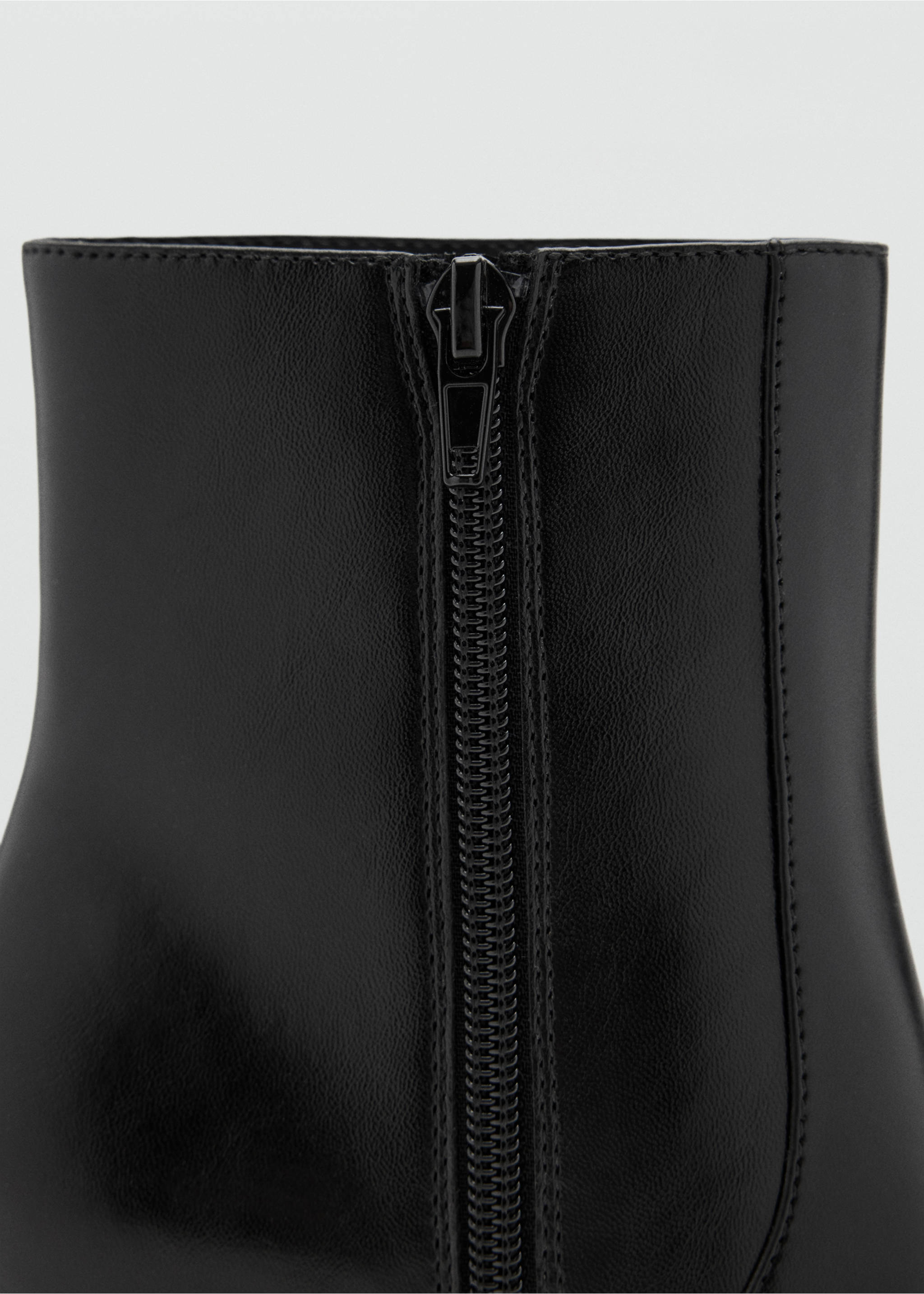 Pointed heel ankle boot - Details of the article 3, Black. Ref: 37025987-00.