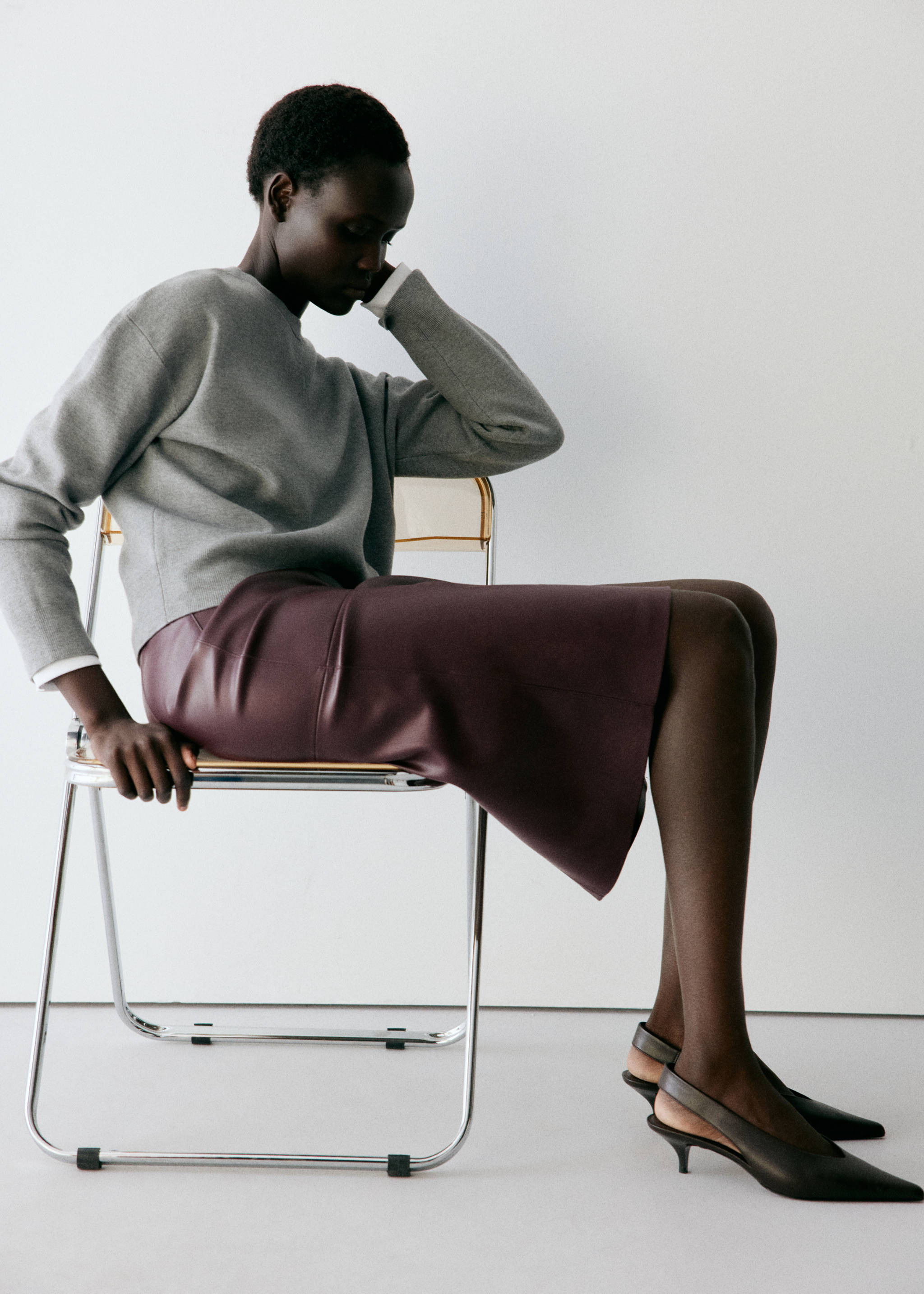 Straight leather-look skirt - Details of the article 3