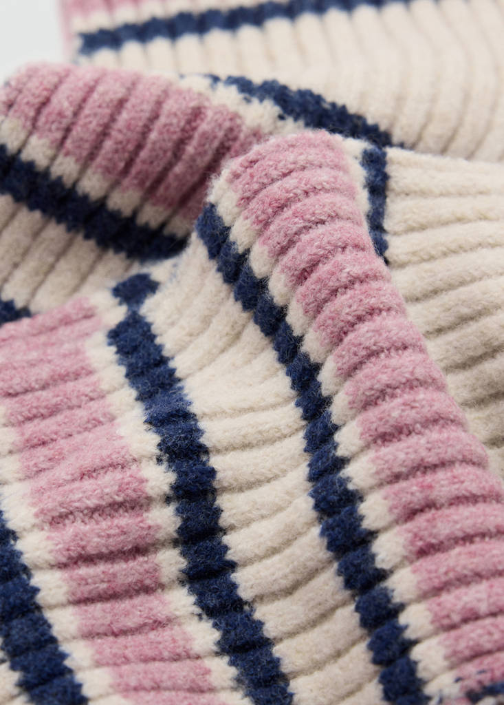 Striped knit scarf — Pale Pink