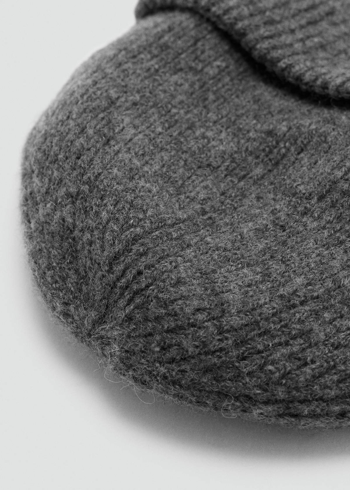 Rib-knit cap — Grey