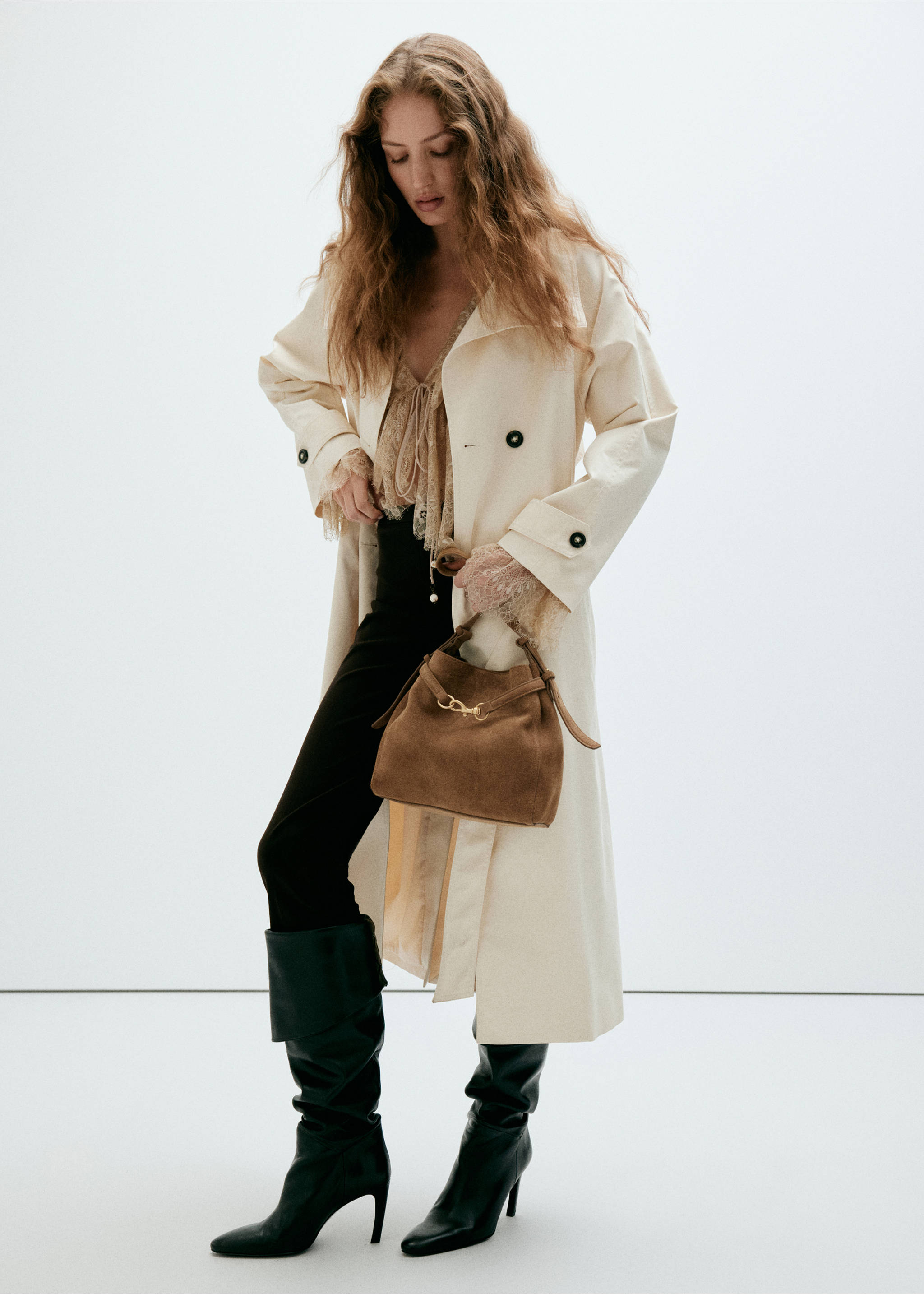 Suede leather bucket bag with equestrian detail - General plane, Medium Brown. Ref: 37026002-00.