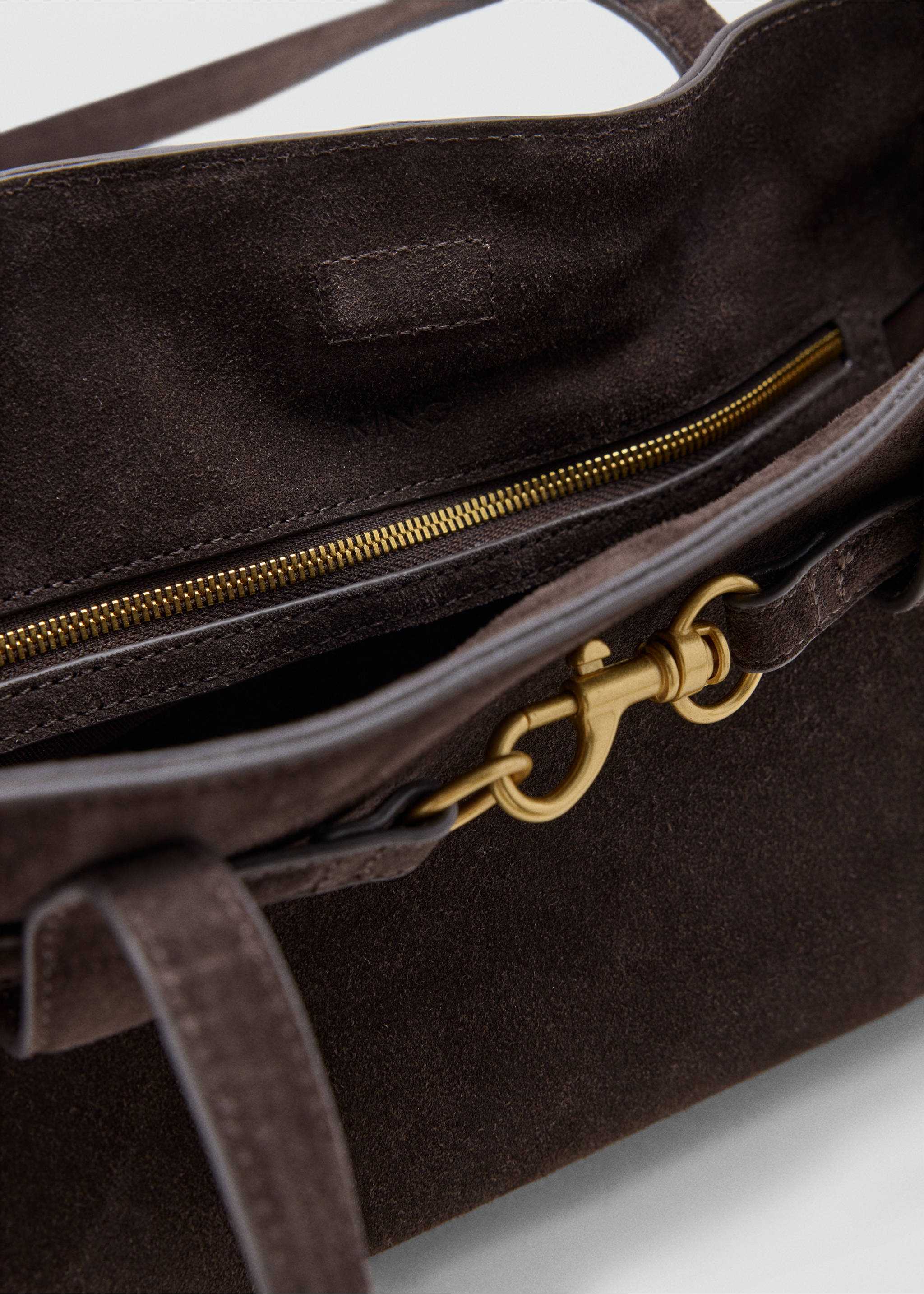 Leather shoulder bag with equestrian detail - Details of the article 3, Chocolate. Ref: 37026003-00.