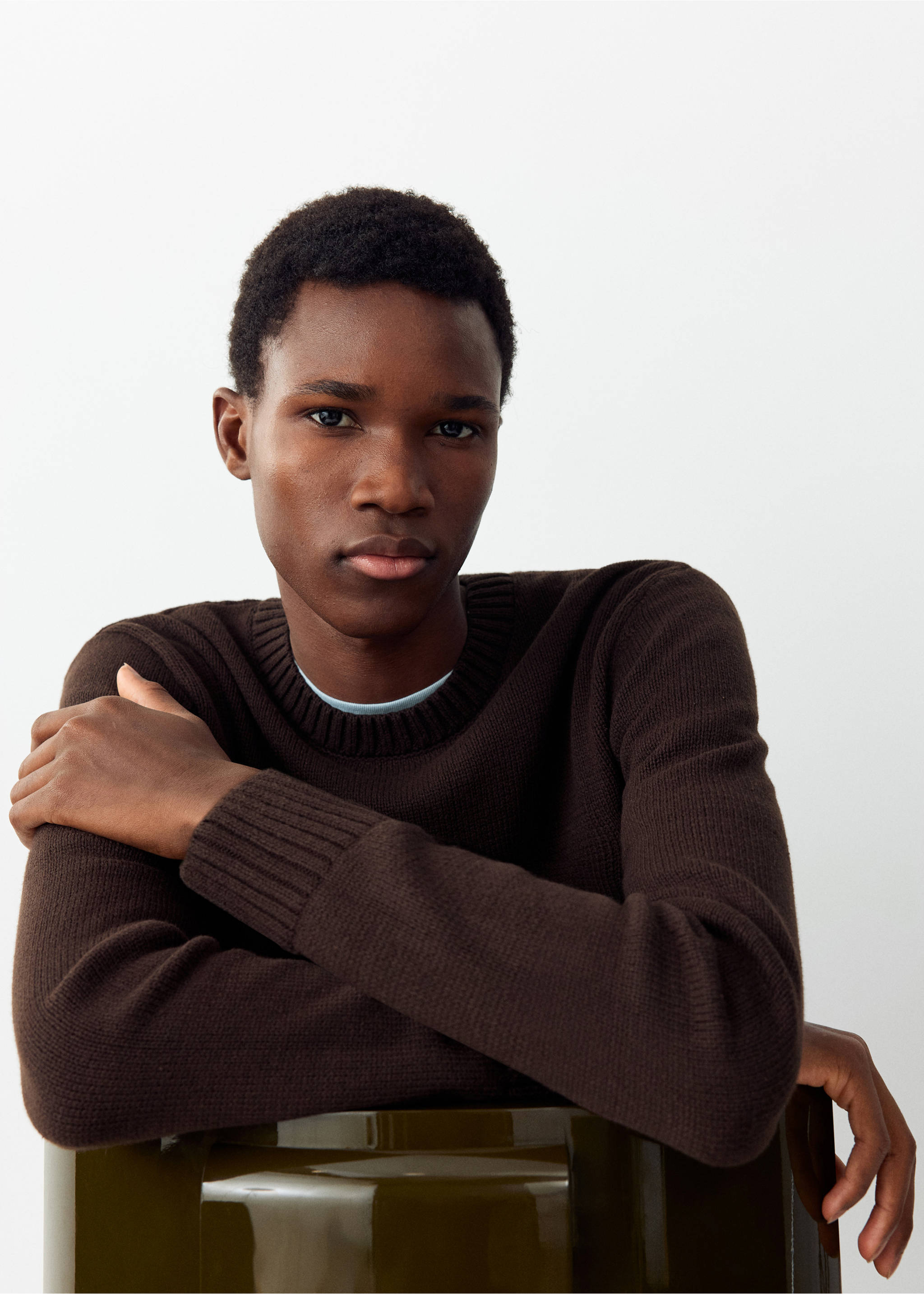 Basic chunky knit jumper - Details of the article 2, Brown. Ref: 37026004-00.