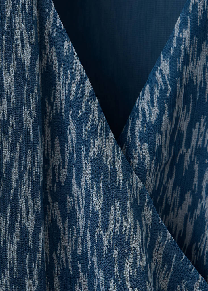 Flowy printed blouse with tie detail — Petrol Blue