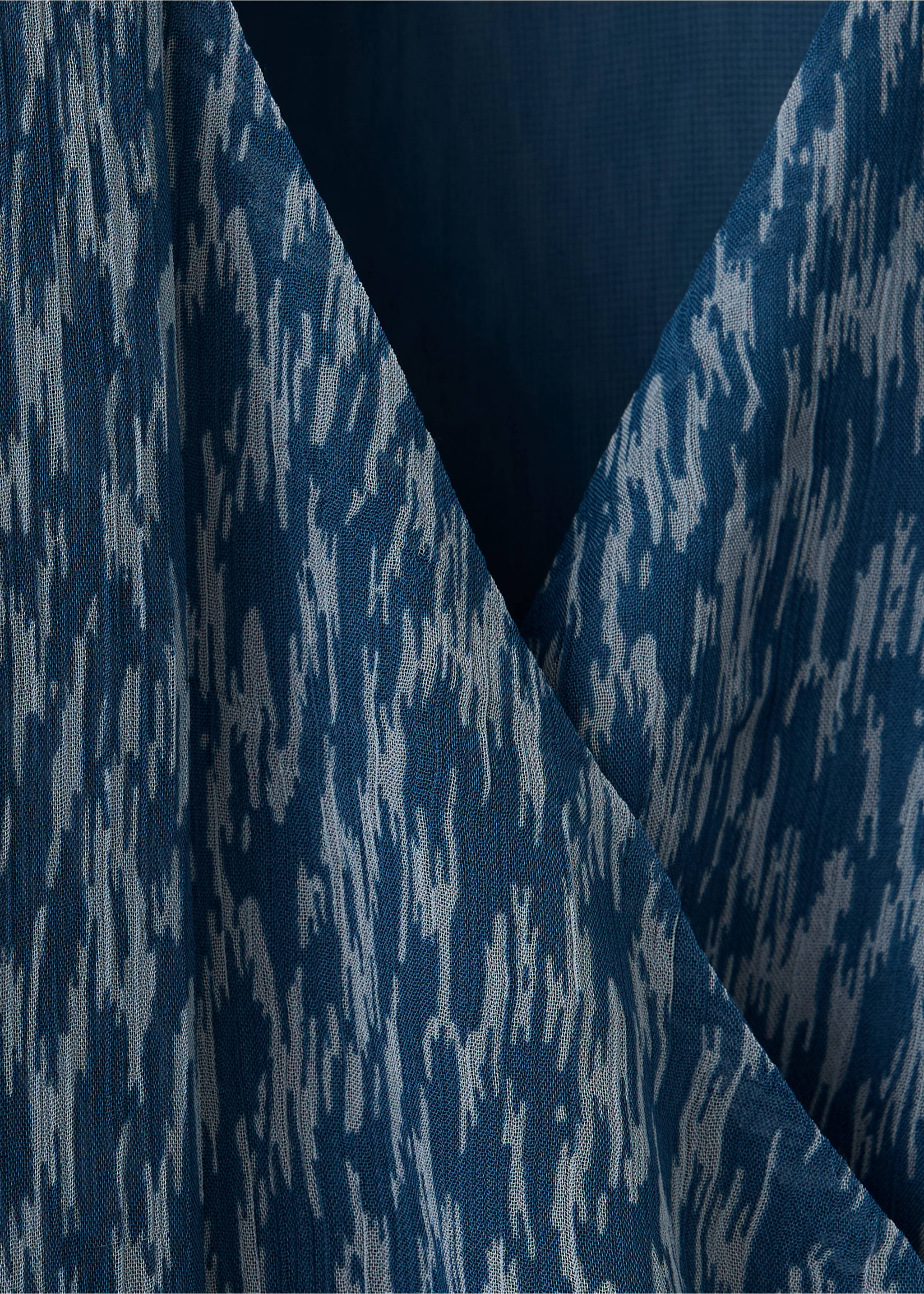 Flowy printed blouse with tie detail - Details of the article 8, Petrol Blue. Ref: 37026342-00.