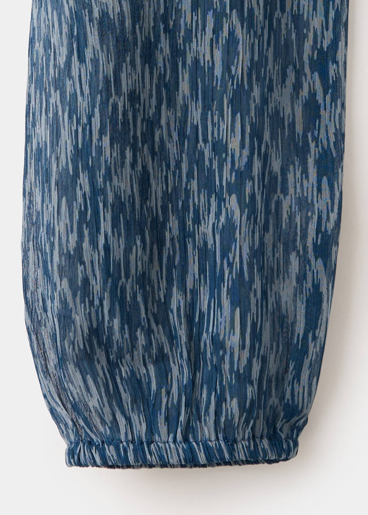 Flowy printed blouse with tie detail — Petrol Blue