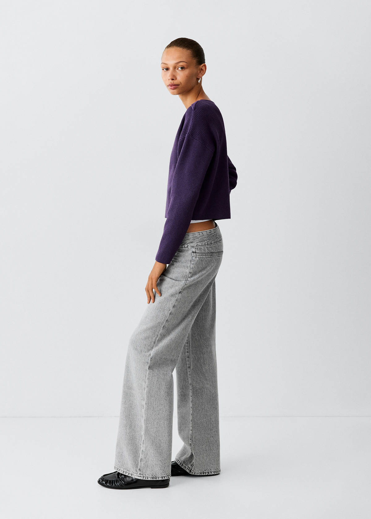 Low-rise jeans with belt — Denim Grey