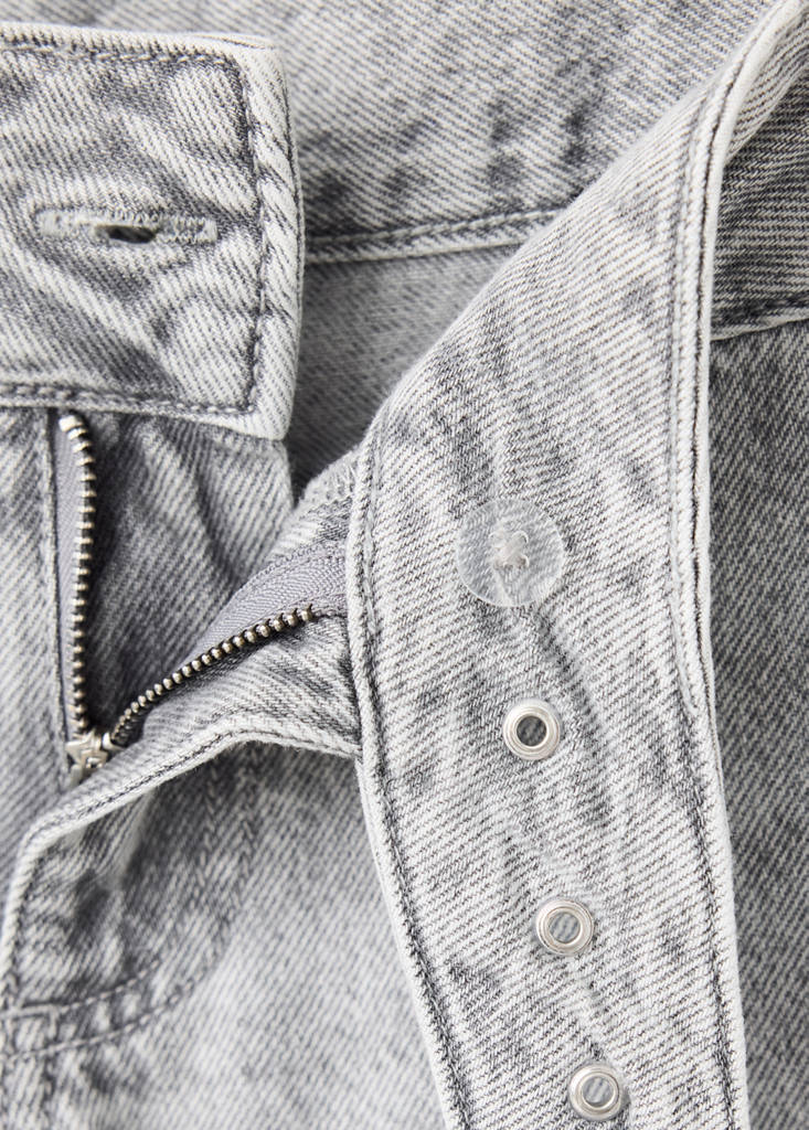 Low-waist jeans with belt detail — Denim Grey