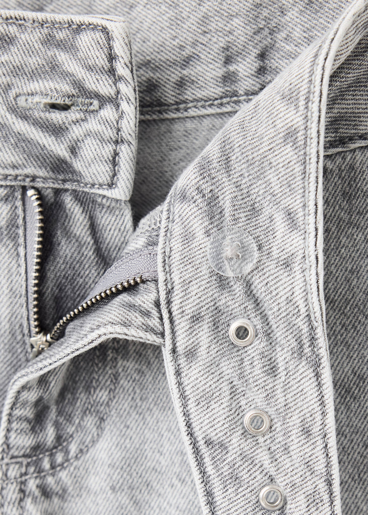Low-rise jeans with belt — Denim Grey