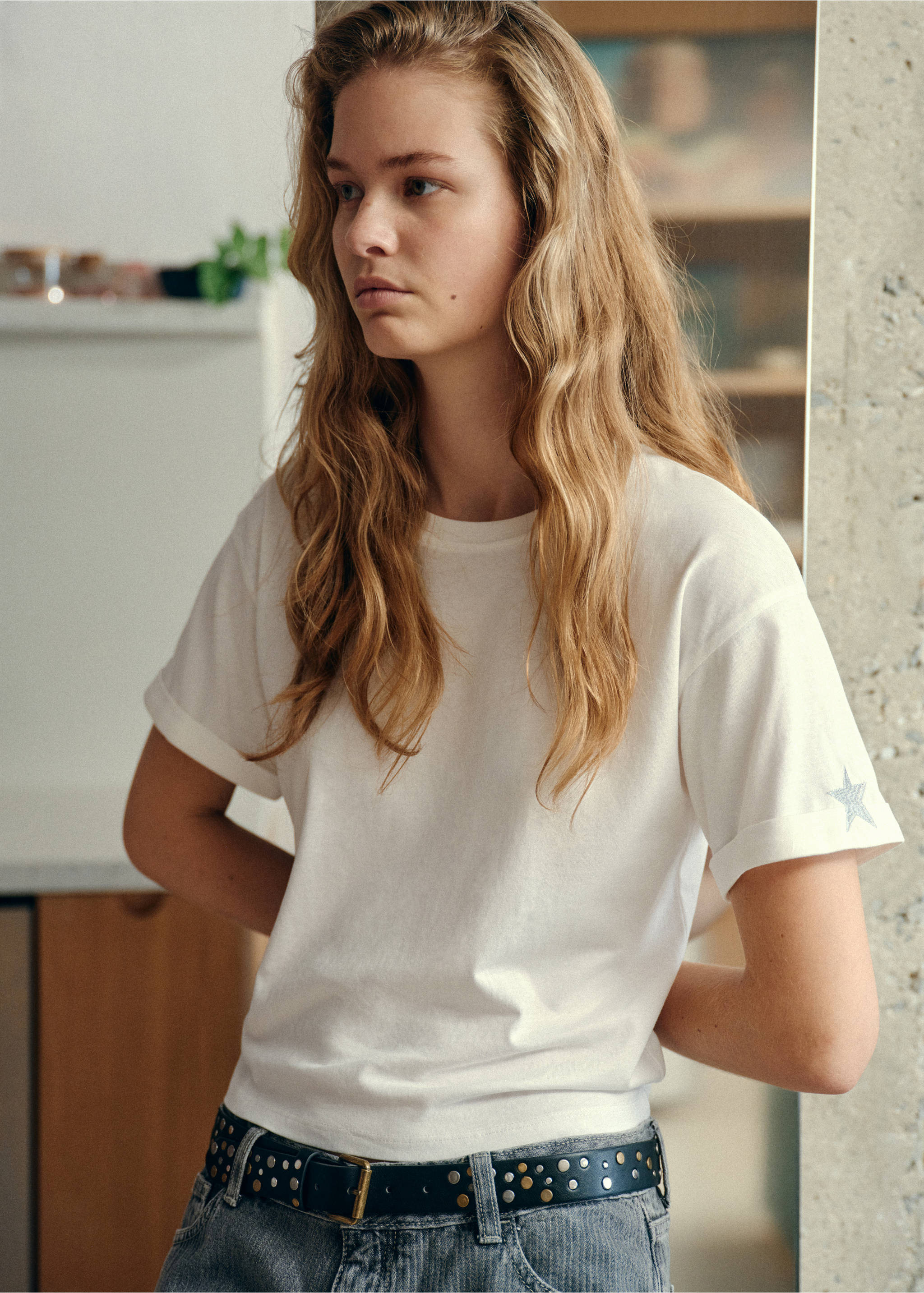 Cotton T-shirt with embroidered star detail - Medium plane, Off White. Ref: 37026347-00.
