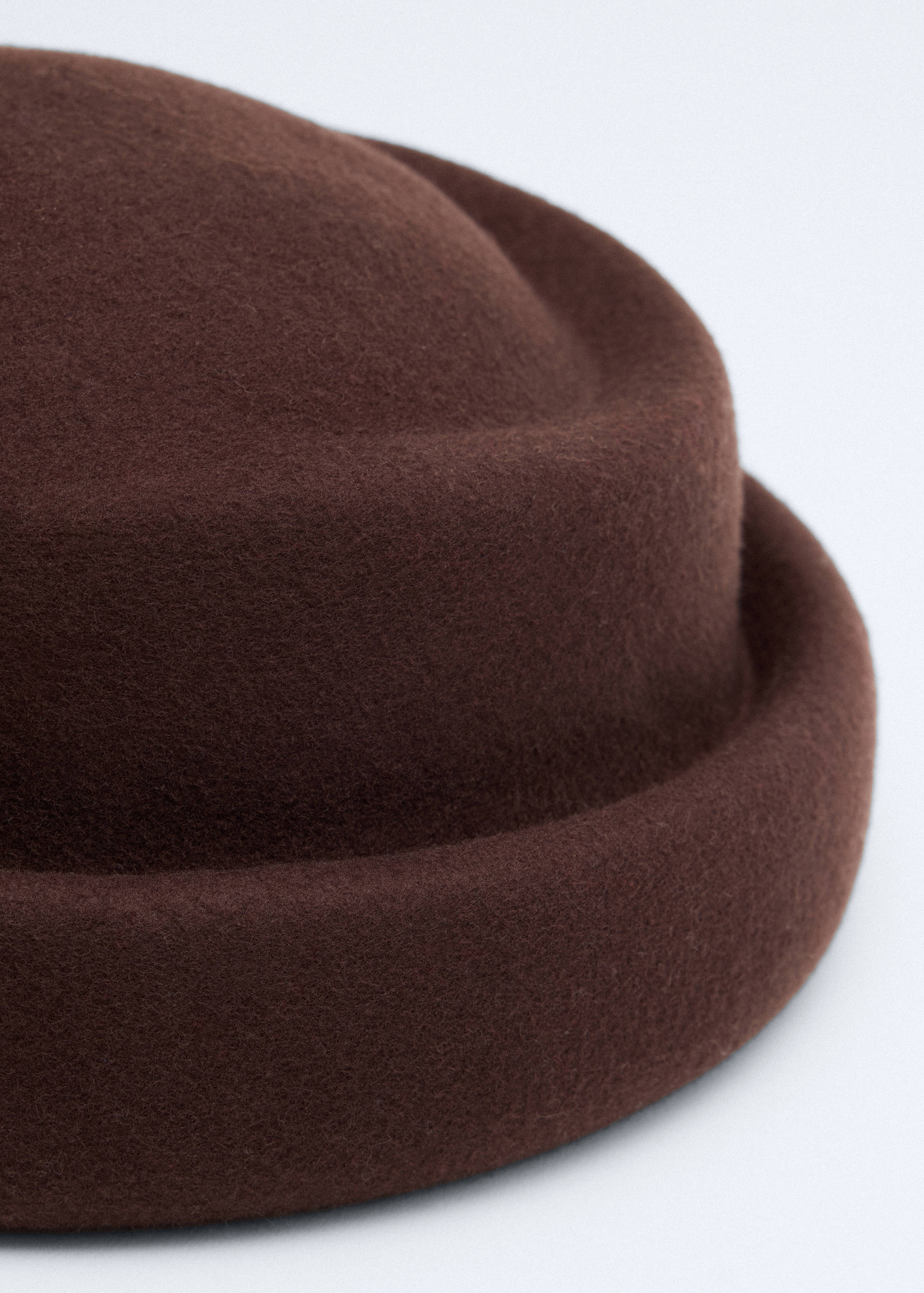 100% wool hat - Details of the article 1