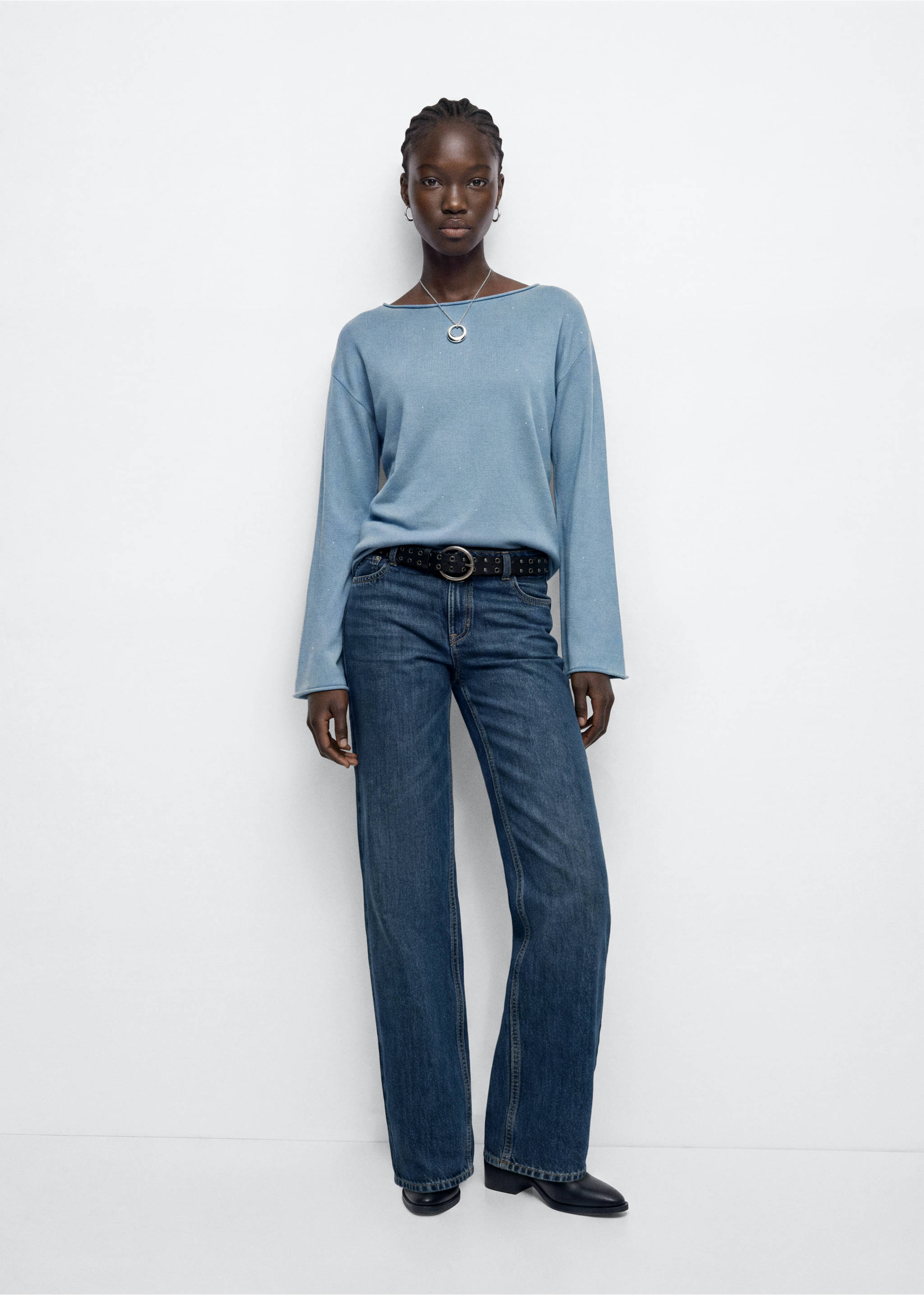 Blue fine-knit jersey with boat neck and long sleeves, worn with dark denim trousers., Blue. Ref: 37026365-00.