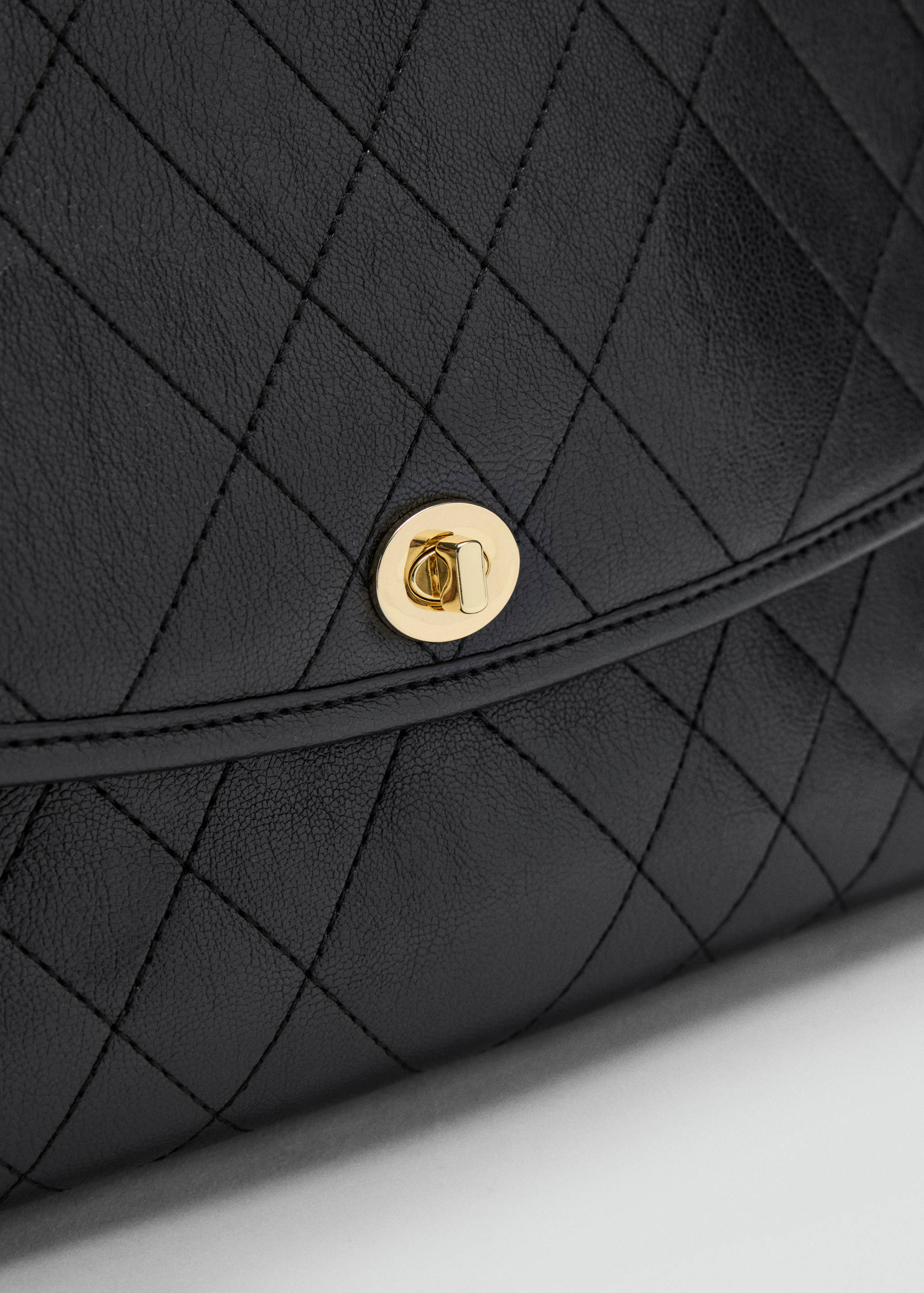 Quilted shoulder bag - Details of the article 2